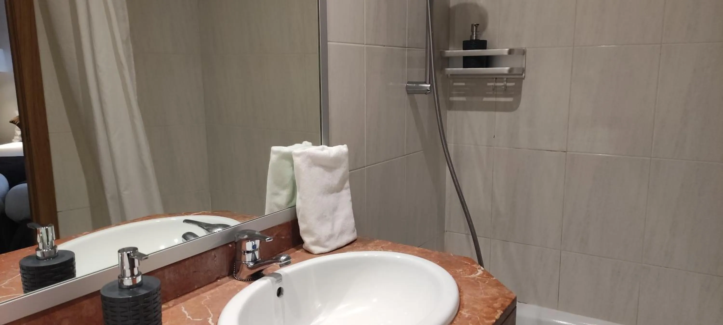 Standard Quadruple Room in Hotel Travessera