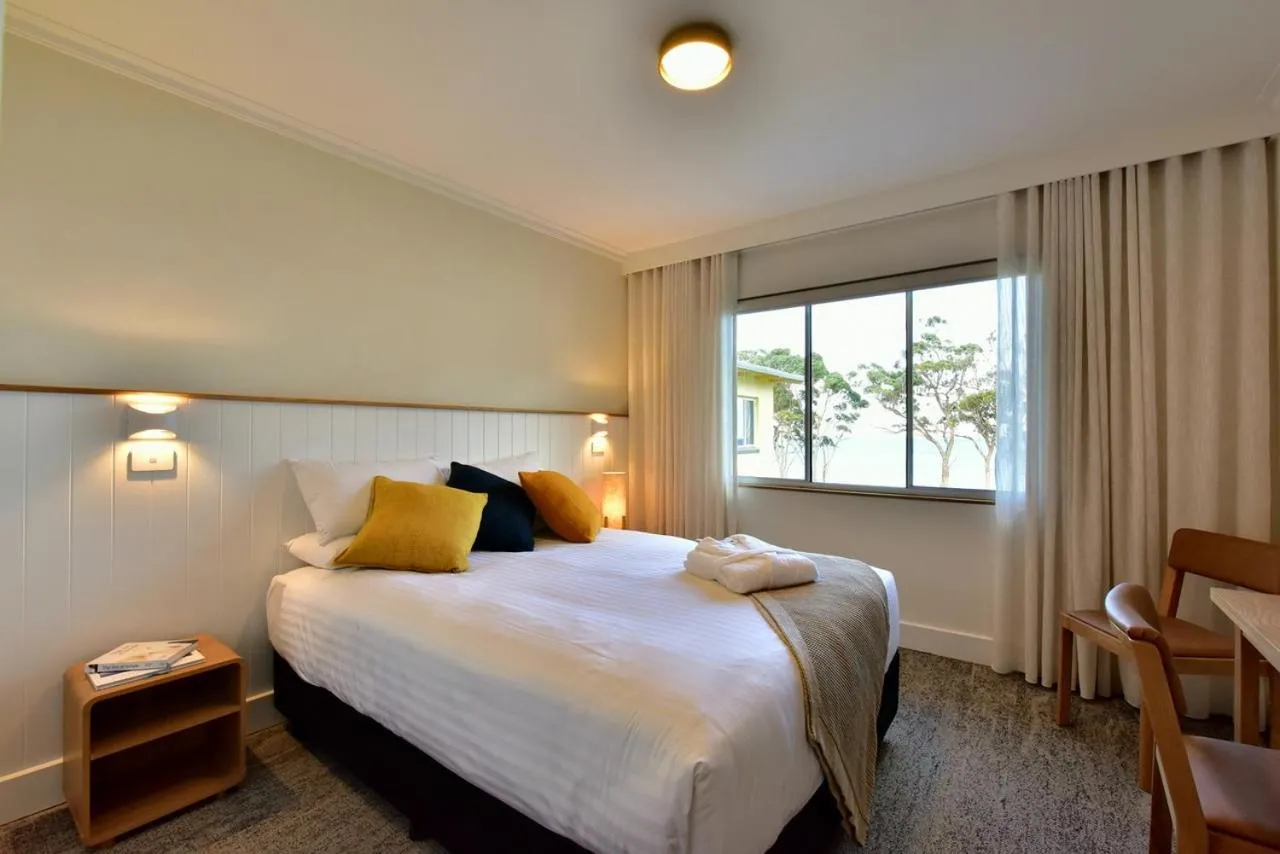 Superior Twin Room with Ocean View in Lufra Beachside Hotel