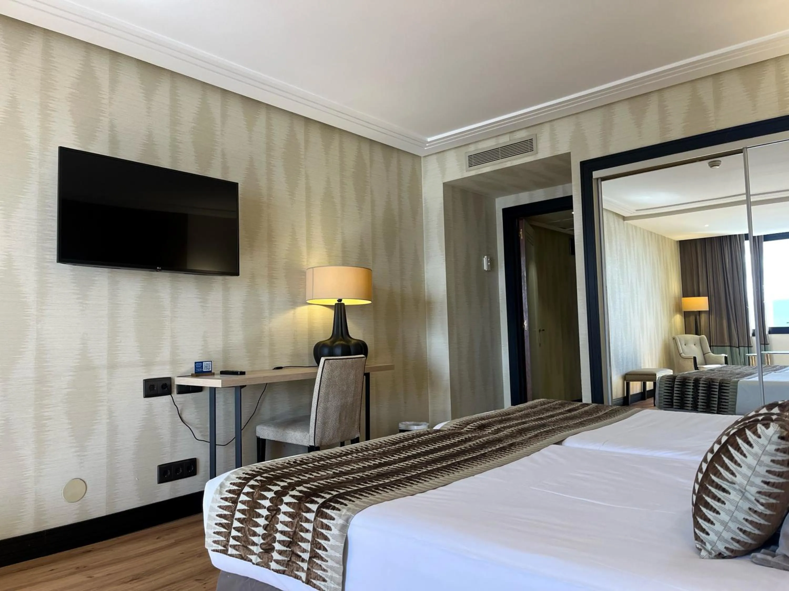 Twin Room with Sea View in Hotel Bahía