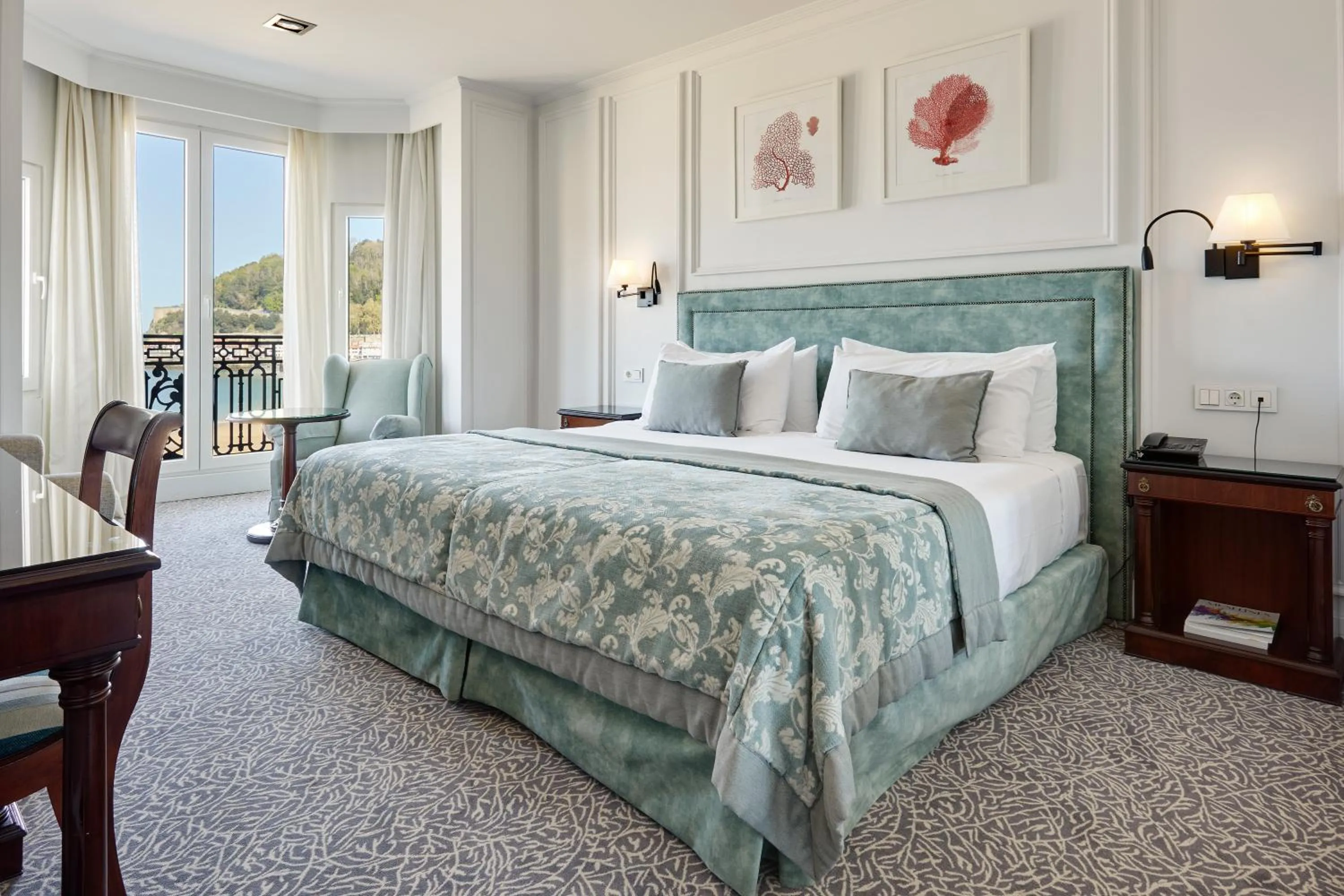 Classic Double or Twin Room with Sea View in Hotel de Londres y de Inglaterra