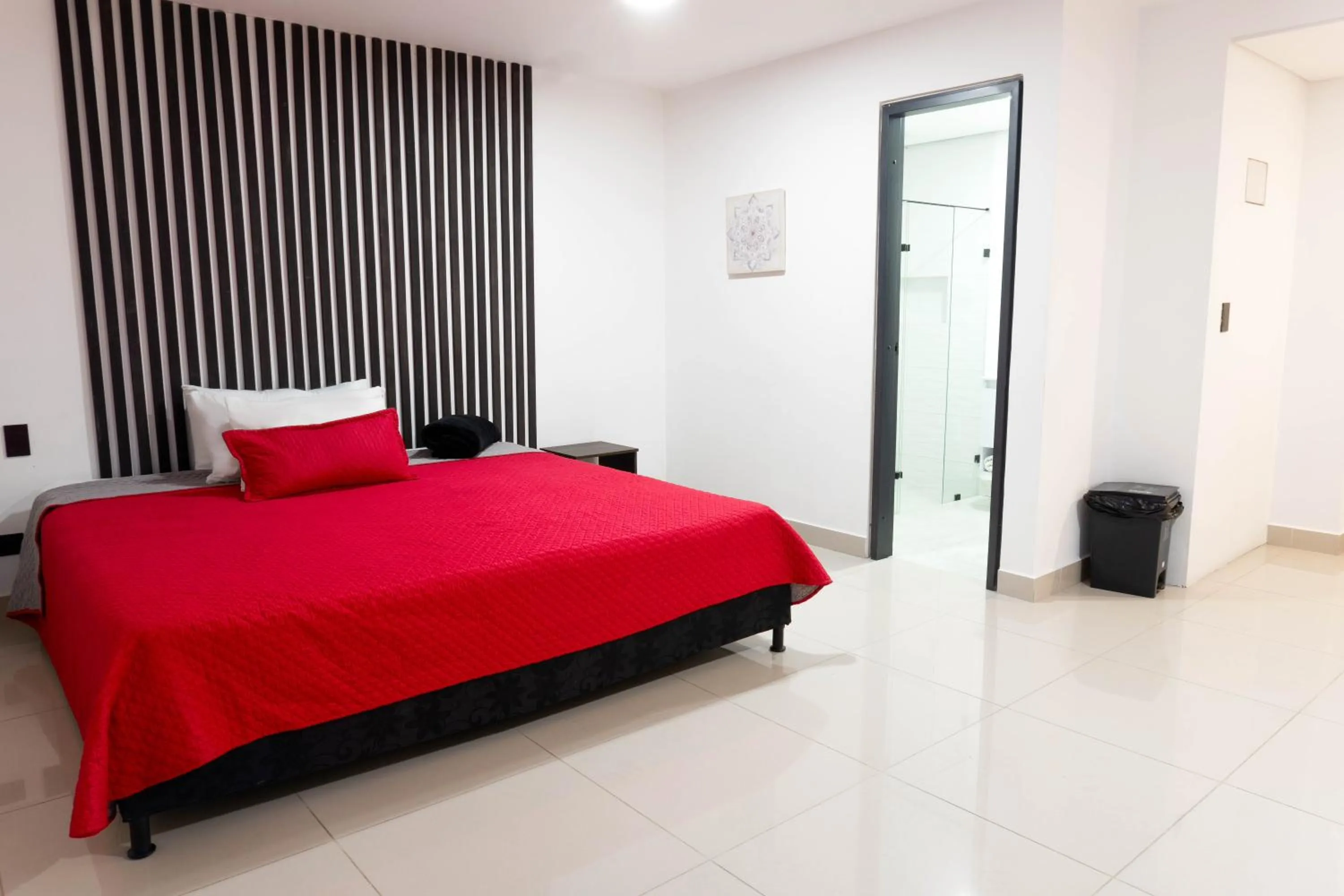 Standard Double Room - single occupancy in Hotel Ofix