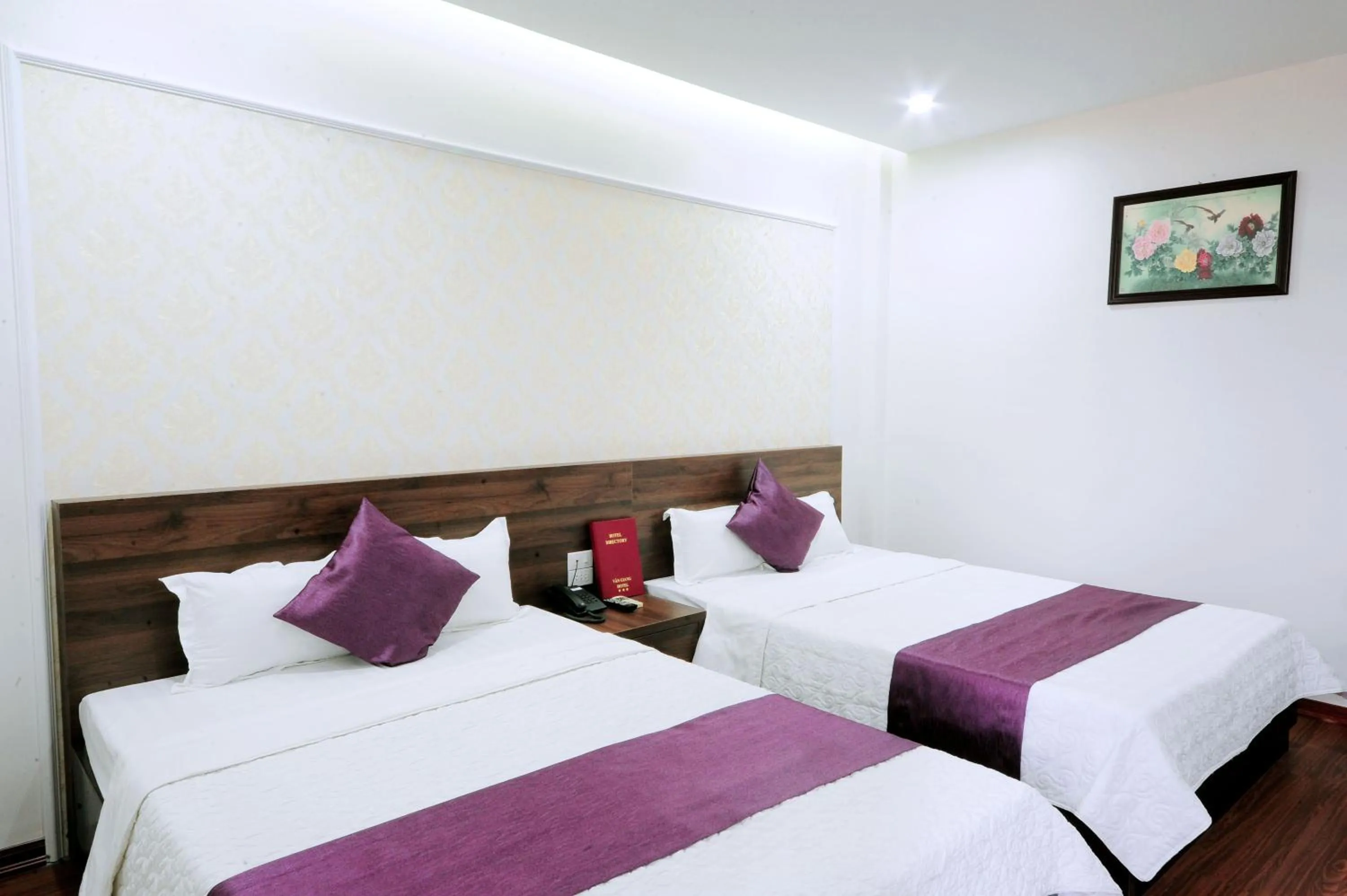 Deluxe Double Room with Two Double Beds in Van Giang Hotel