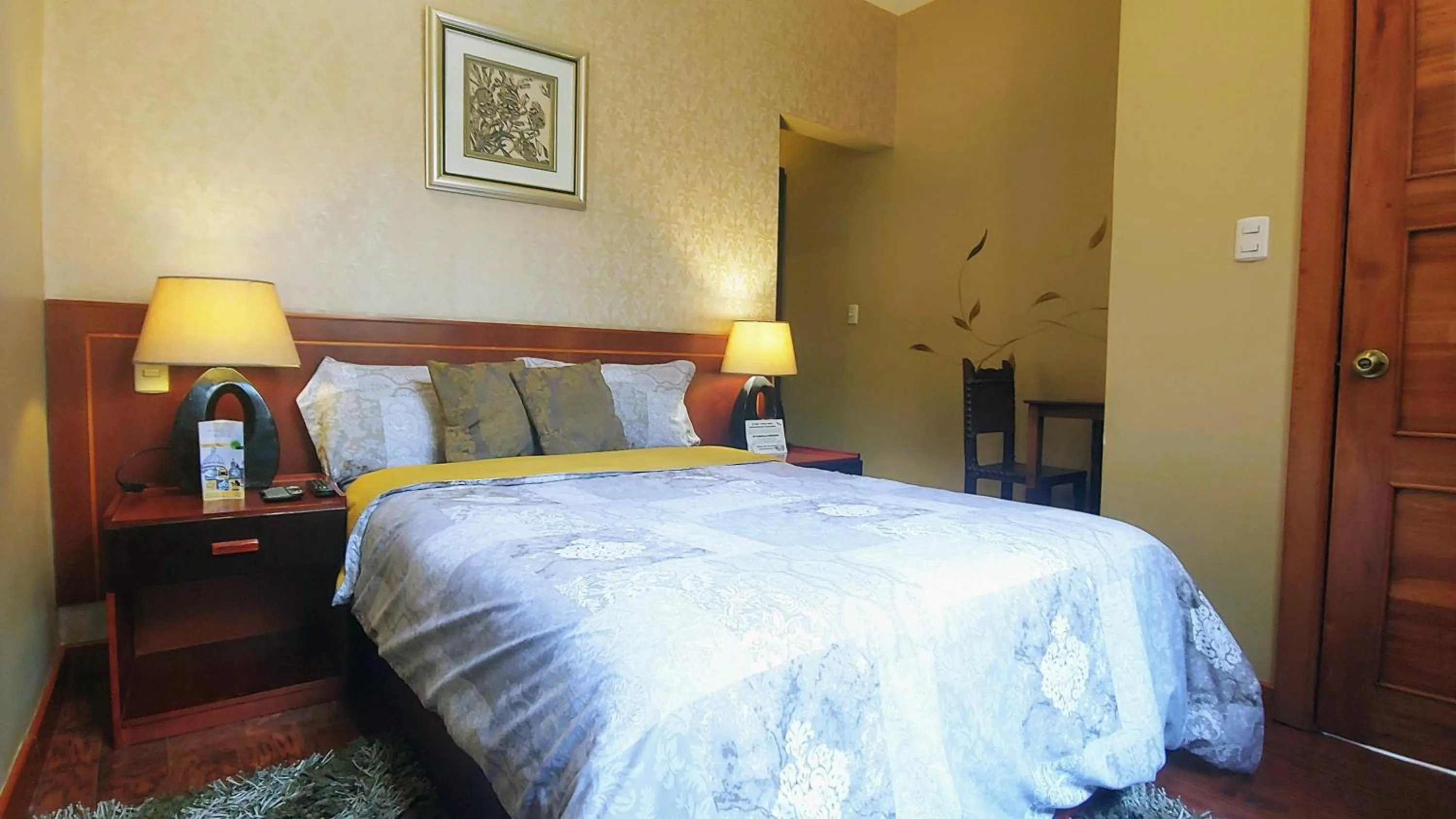 Standard Double Room in Pepe's House Cuenca I Hotel & Boutique Hostel