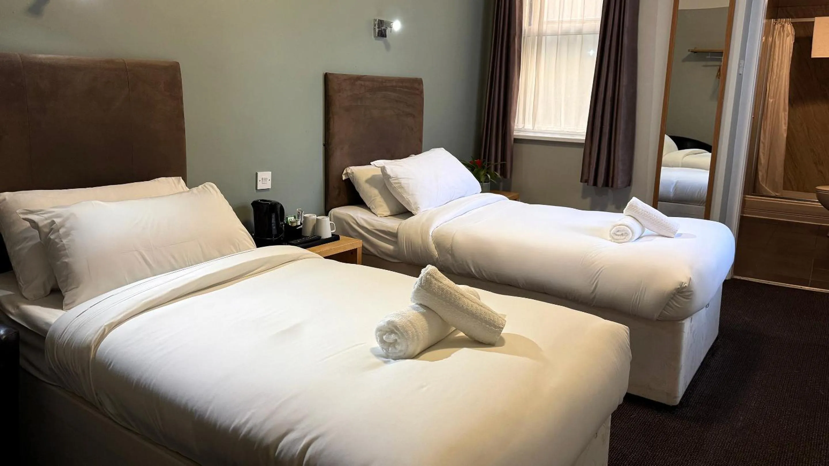 Twin Room with Private Bathroom in Lord Nelson Hotel by Compass Hospitality