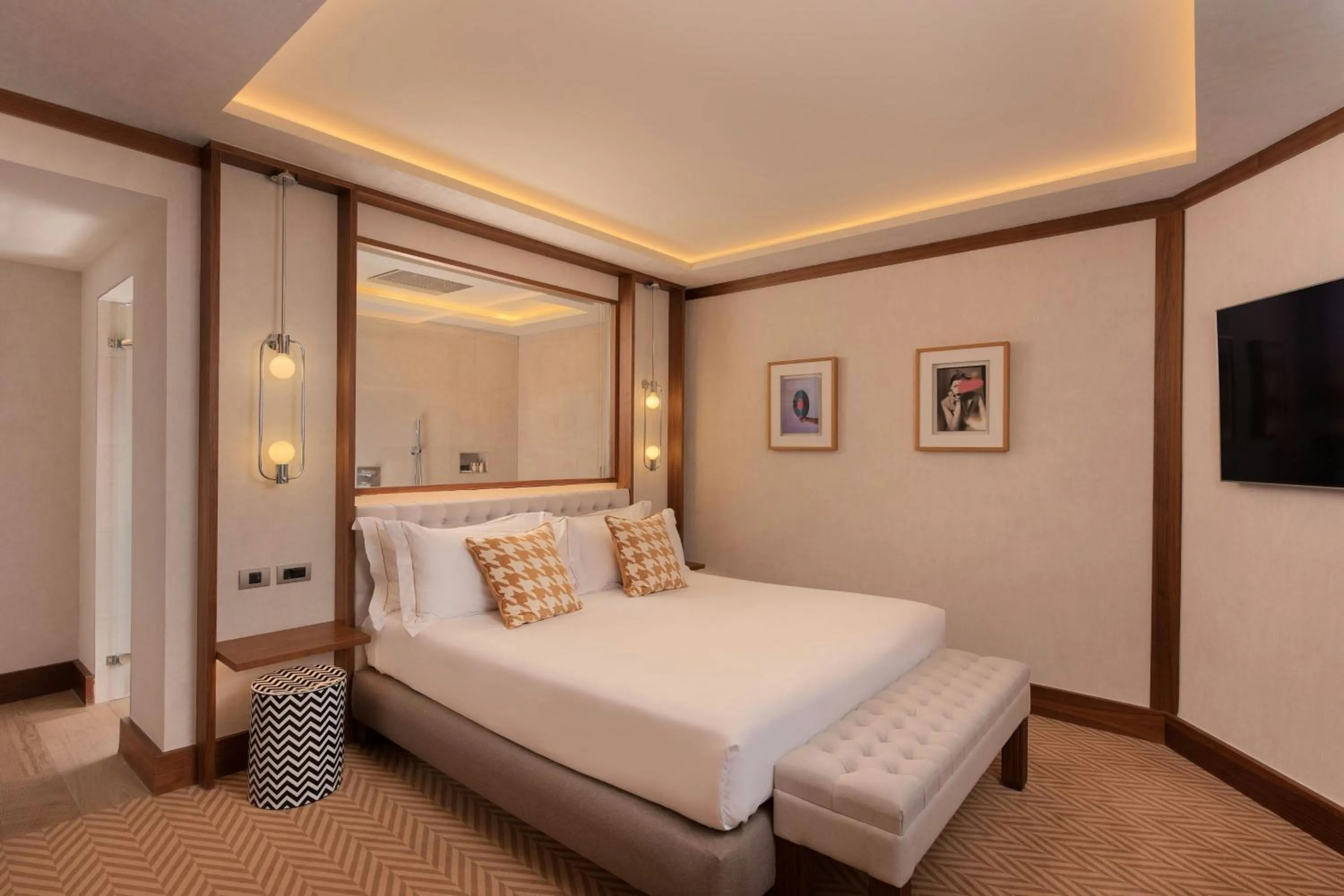 Premium Guest Room with King Bed in Hotel Ercilla de Bilbao, Autograph Collection