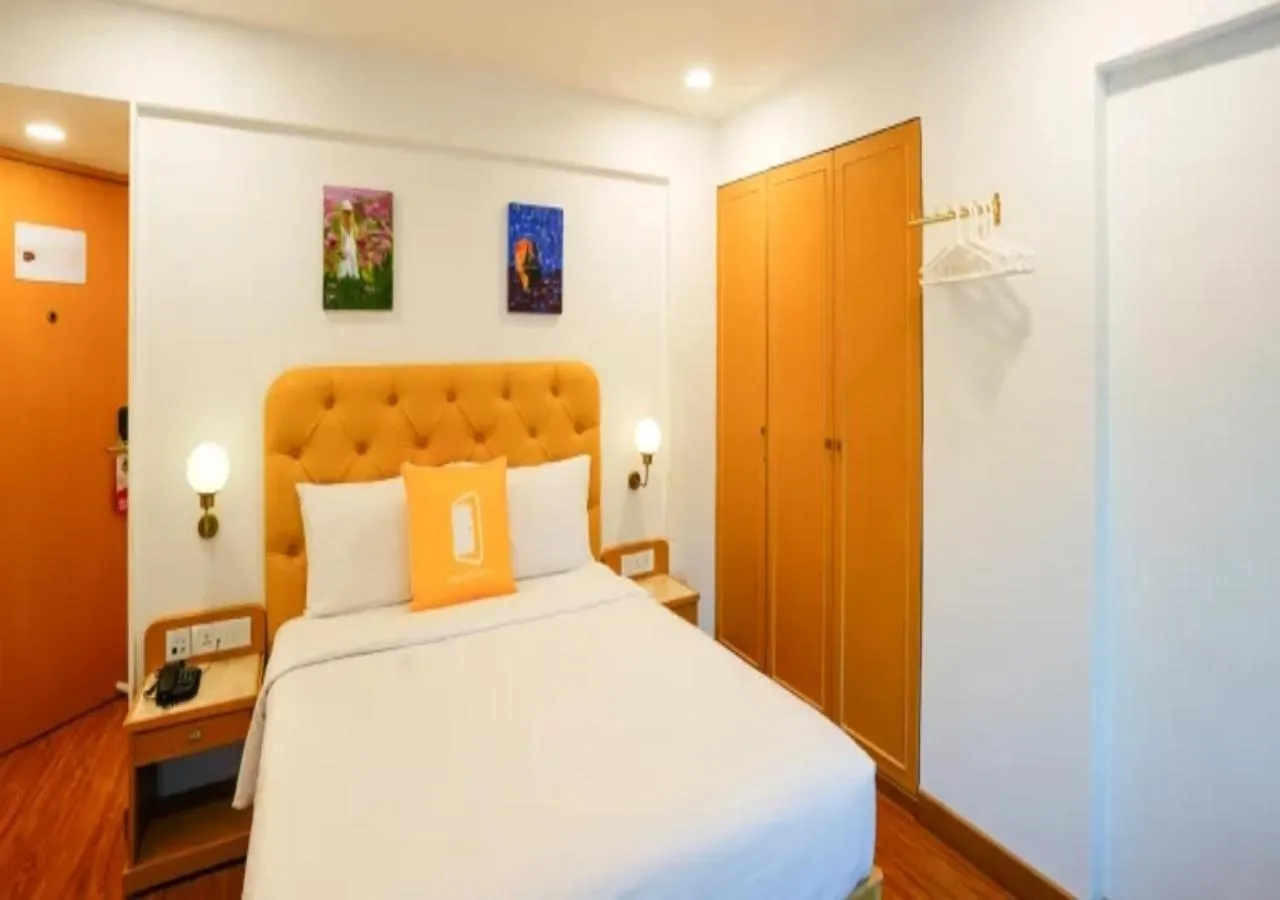 Superior King or Twin Room - single occupancy in Bloom Boutique l Bandra