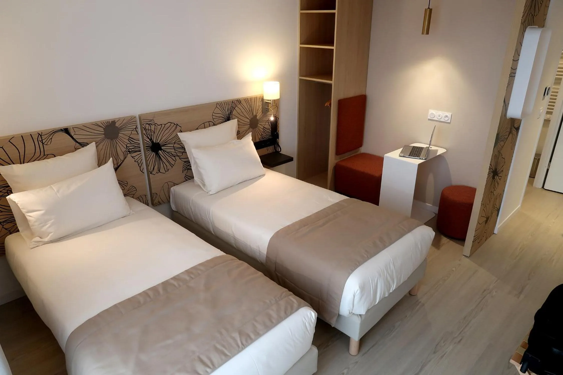 Superior Twin Room in COURRIER SUD