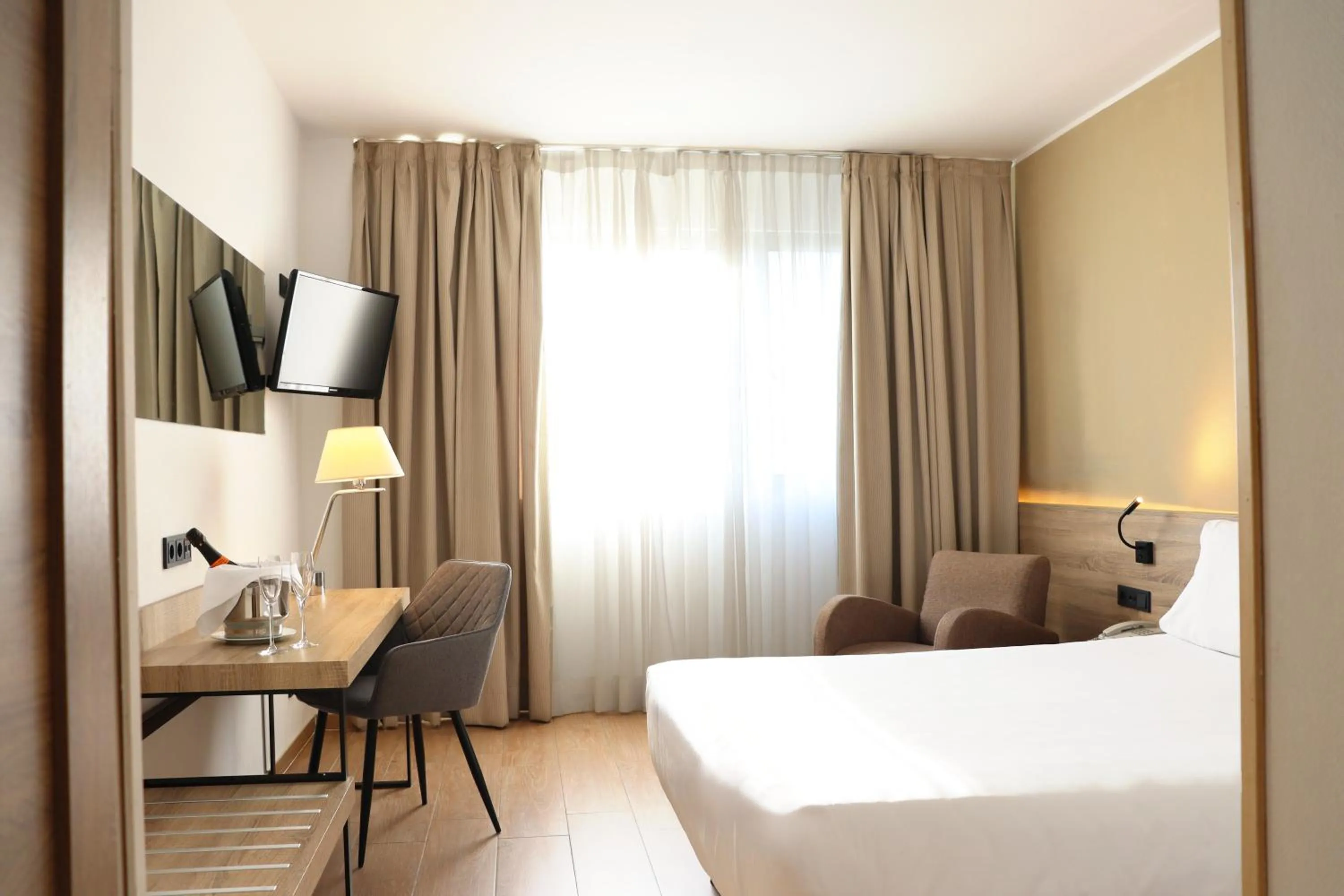 Standard Double or Twin Room in Eurohotel Diagonal Port