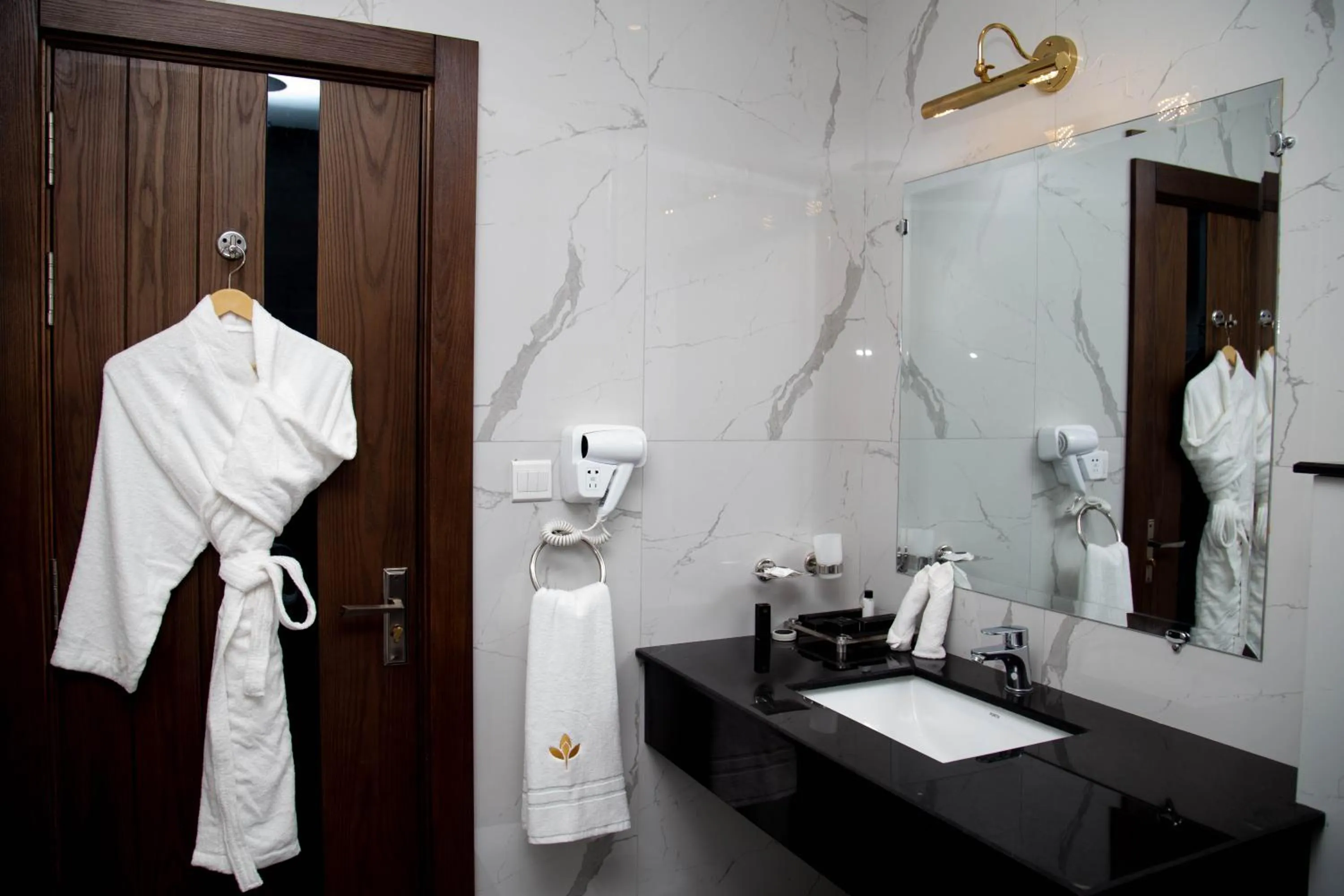 Deluxe Twin Room in The Orchard Hotel Lahore