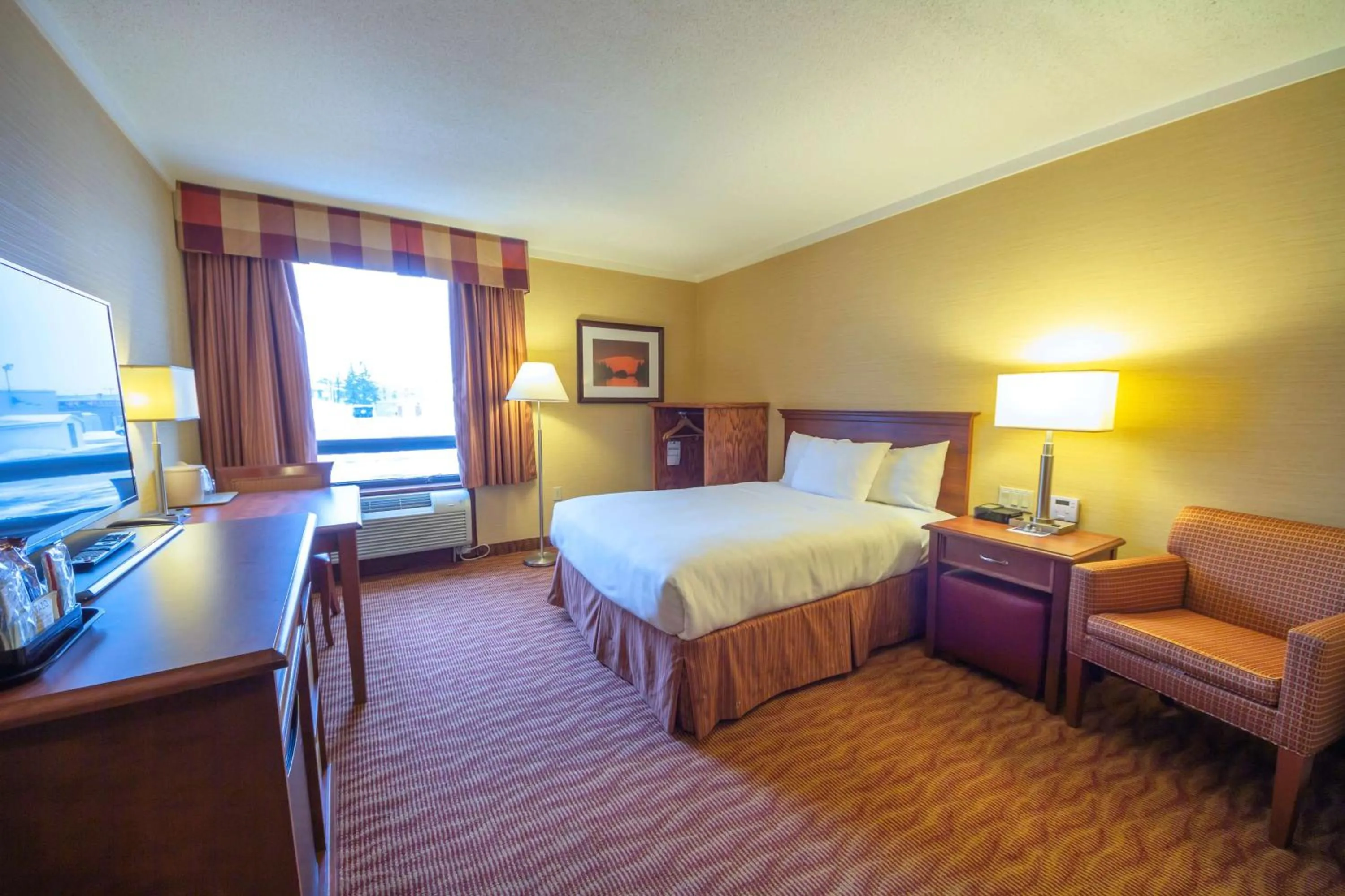 Double Room with Roll in Shower - Non-Smoking in The Water Tower Inn - BW Premier Collection