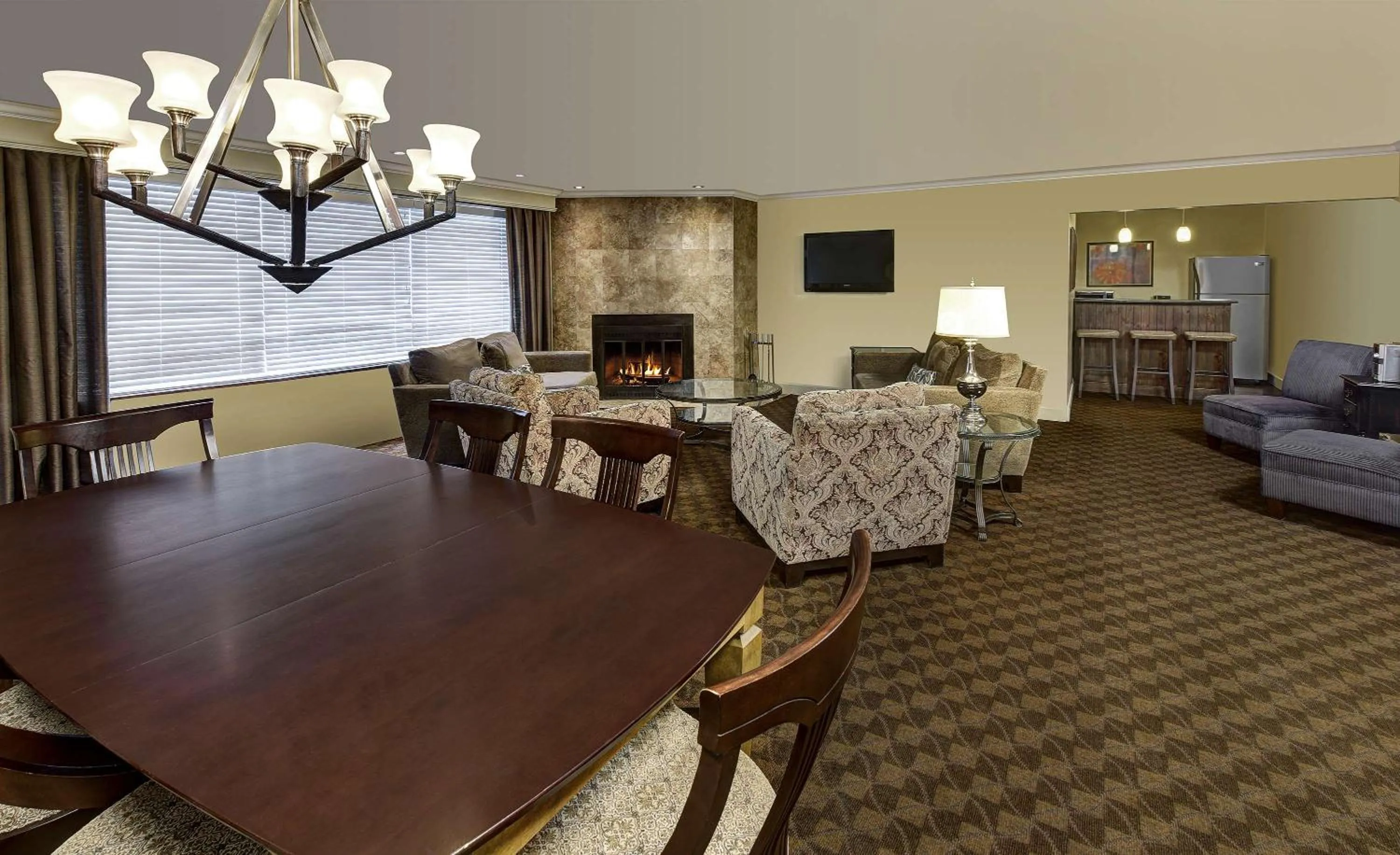 Two-Bedroom Suite with Fireplace - Non-Smoking in The Water Tower Inn - BW Premier Collection