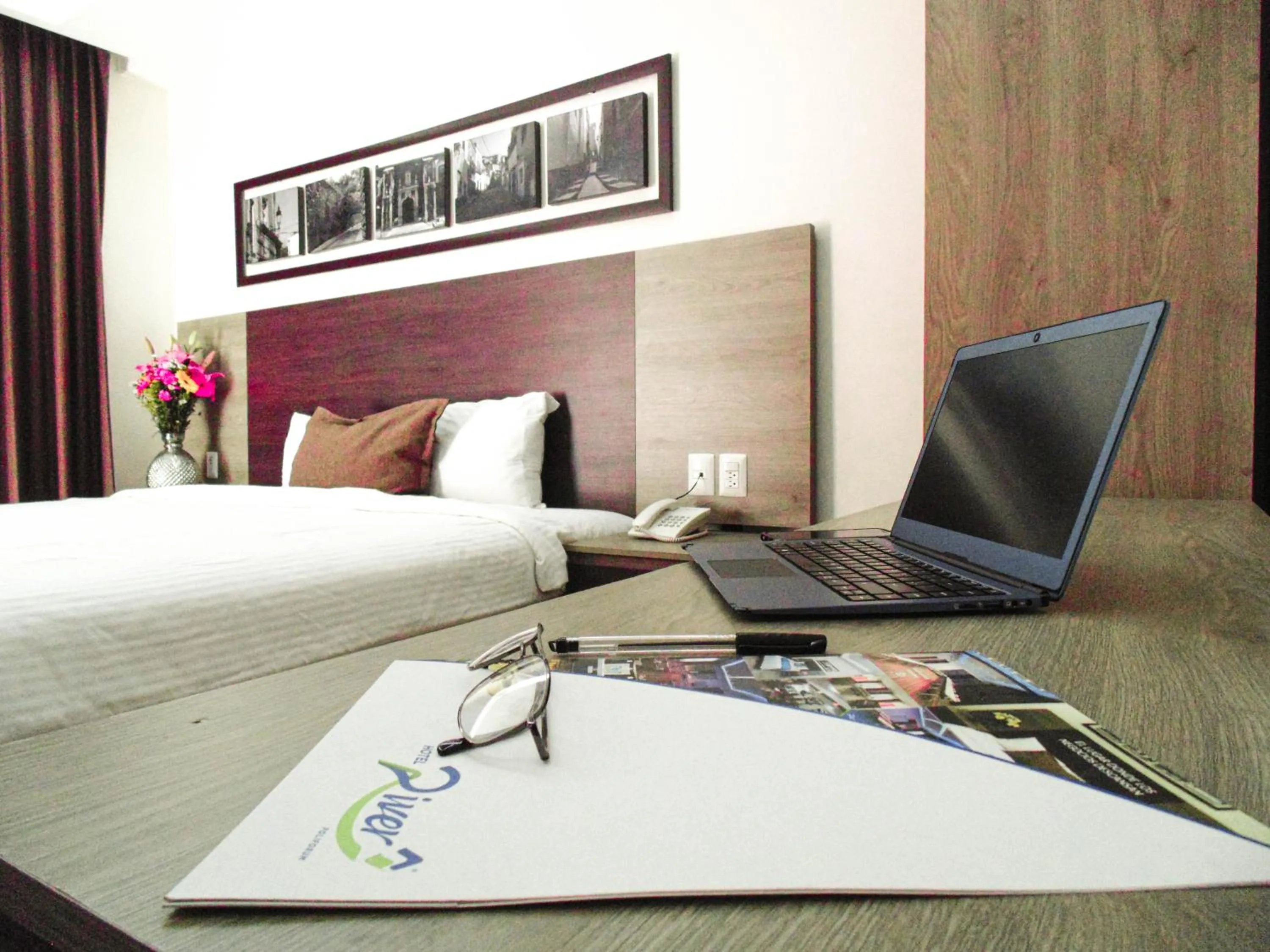 Deluxe Queen Room in Hotel River Poliforum