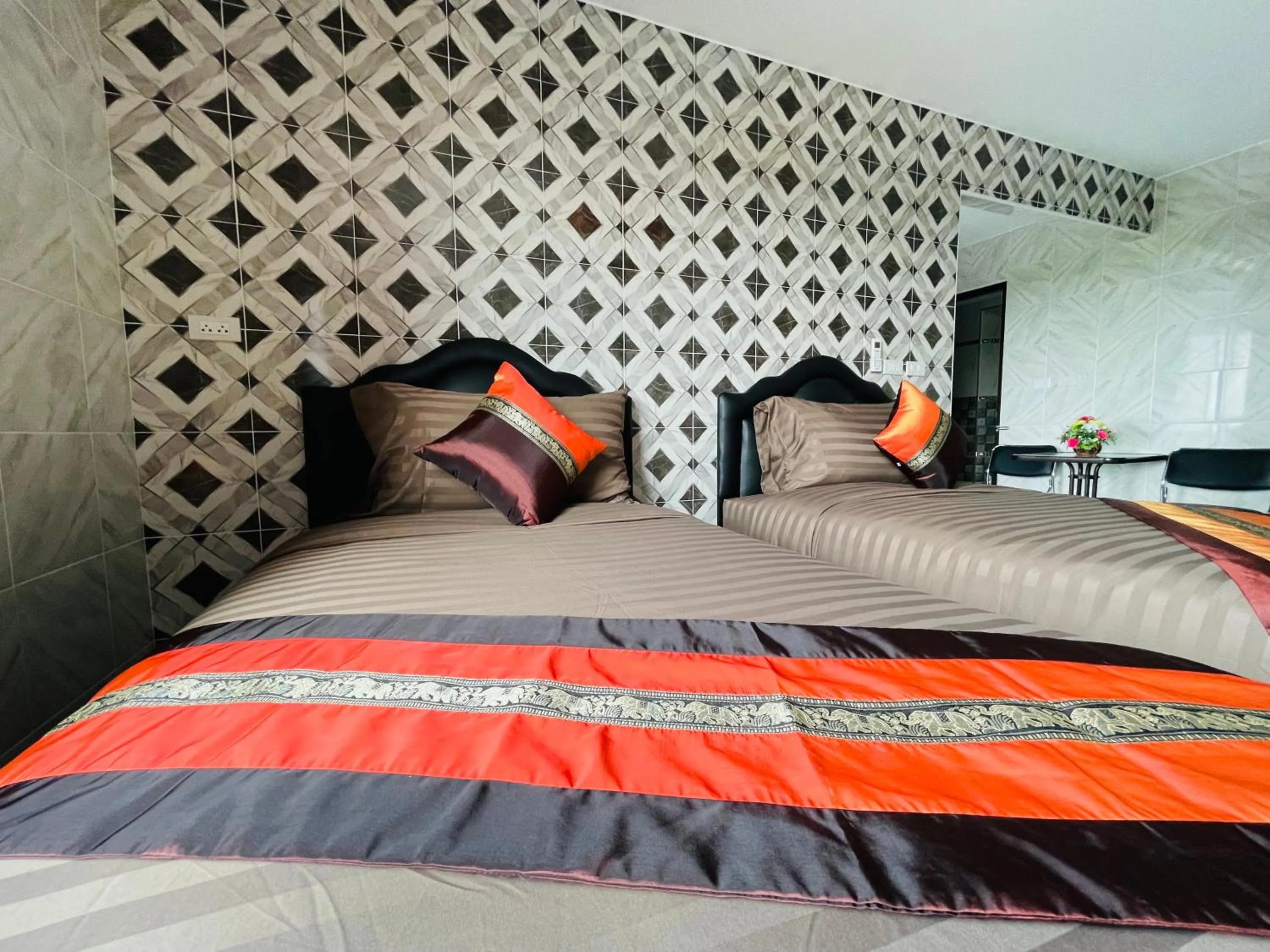 Standard Twin Room in โรงแรมเรือนคุณเล็ก กานต์สินี