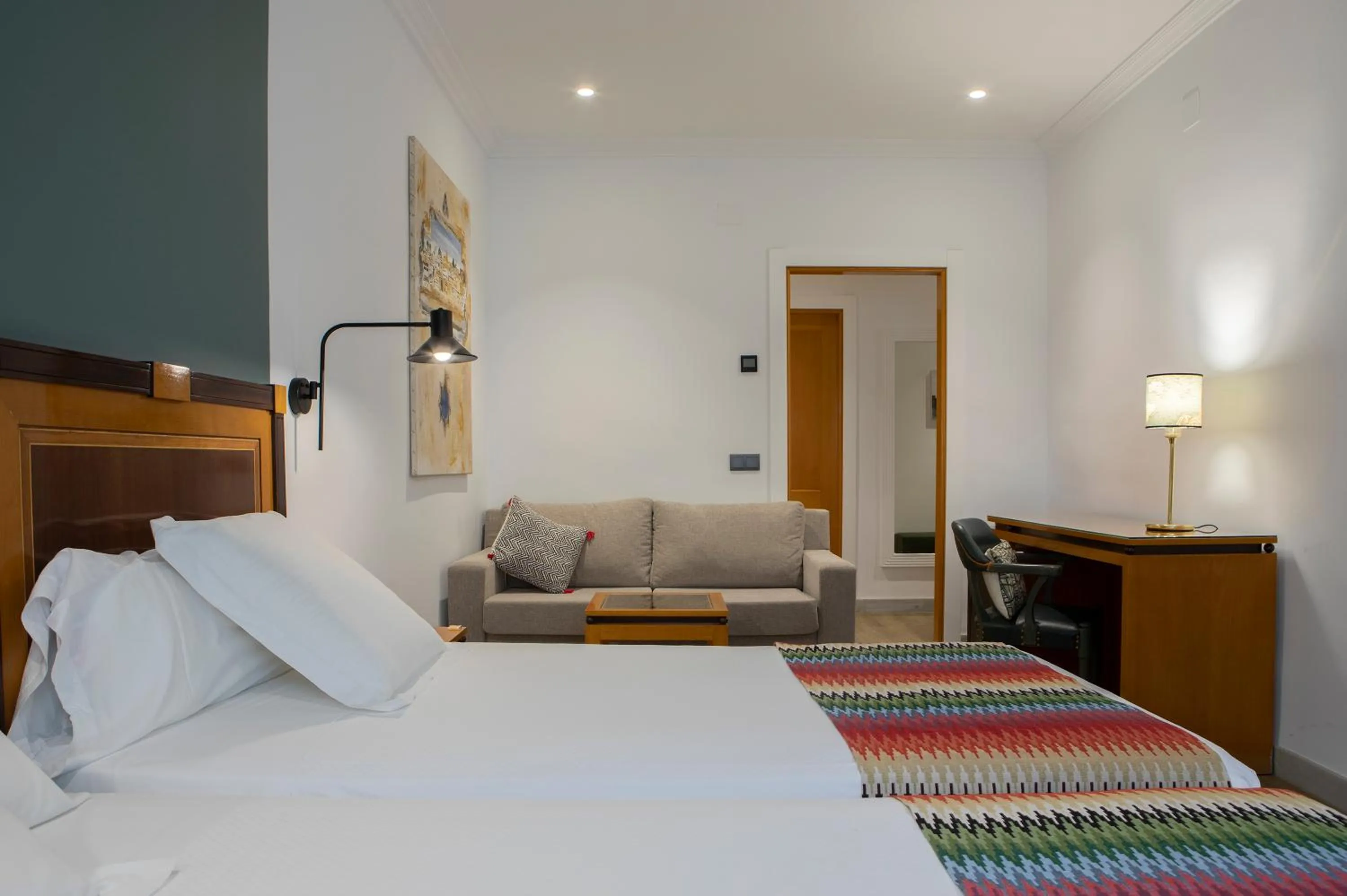 Triple Room in Hotel Don Curro