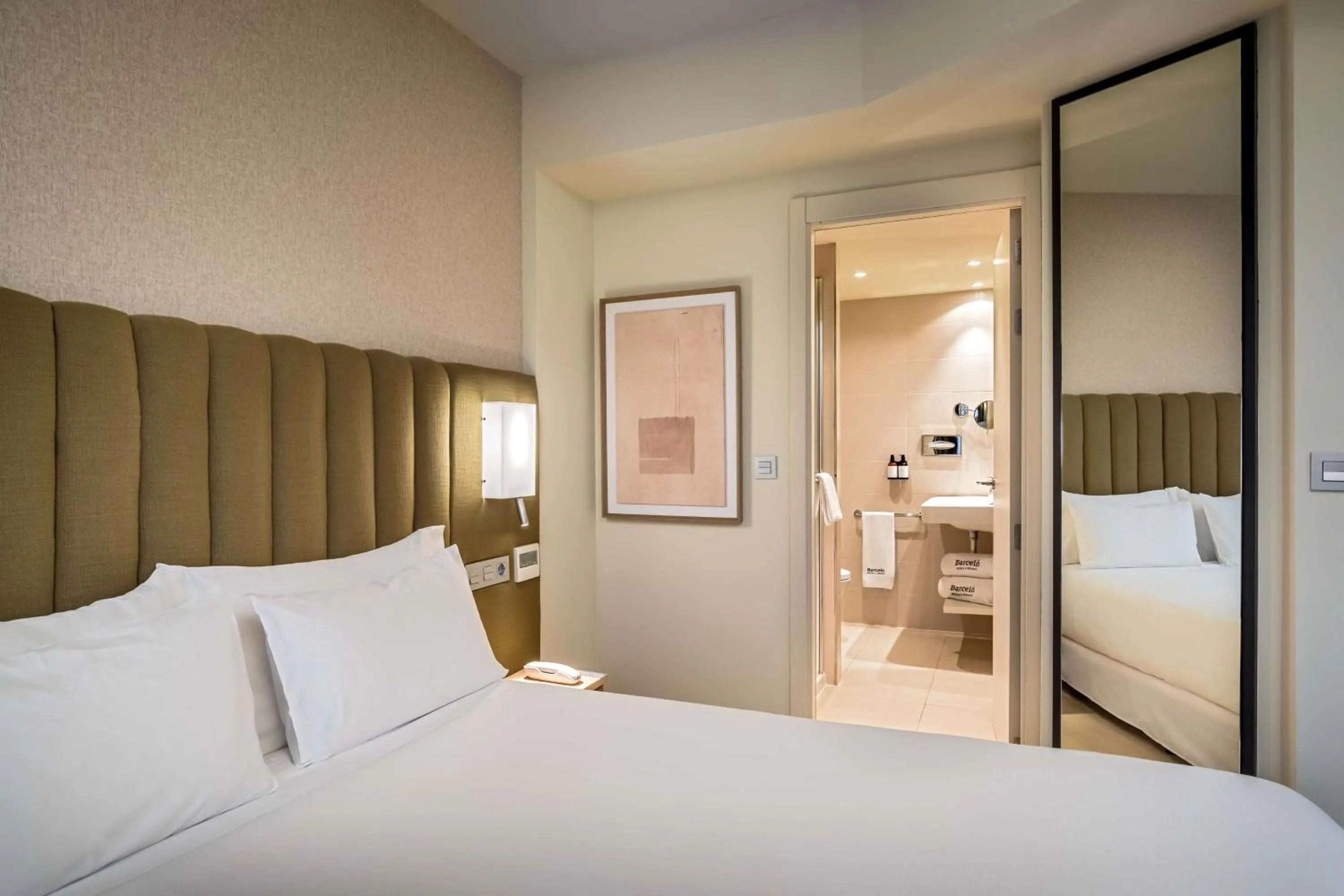 Deluxe Single Room in Barceló Bilbao Nervión