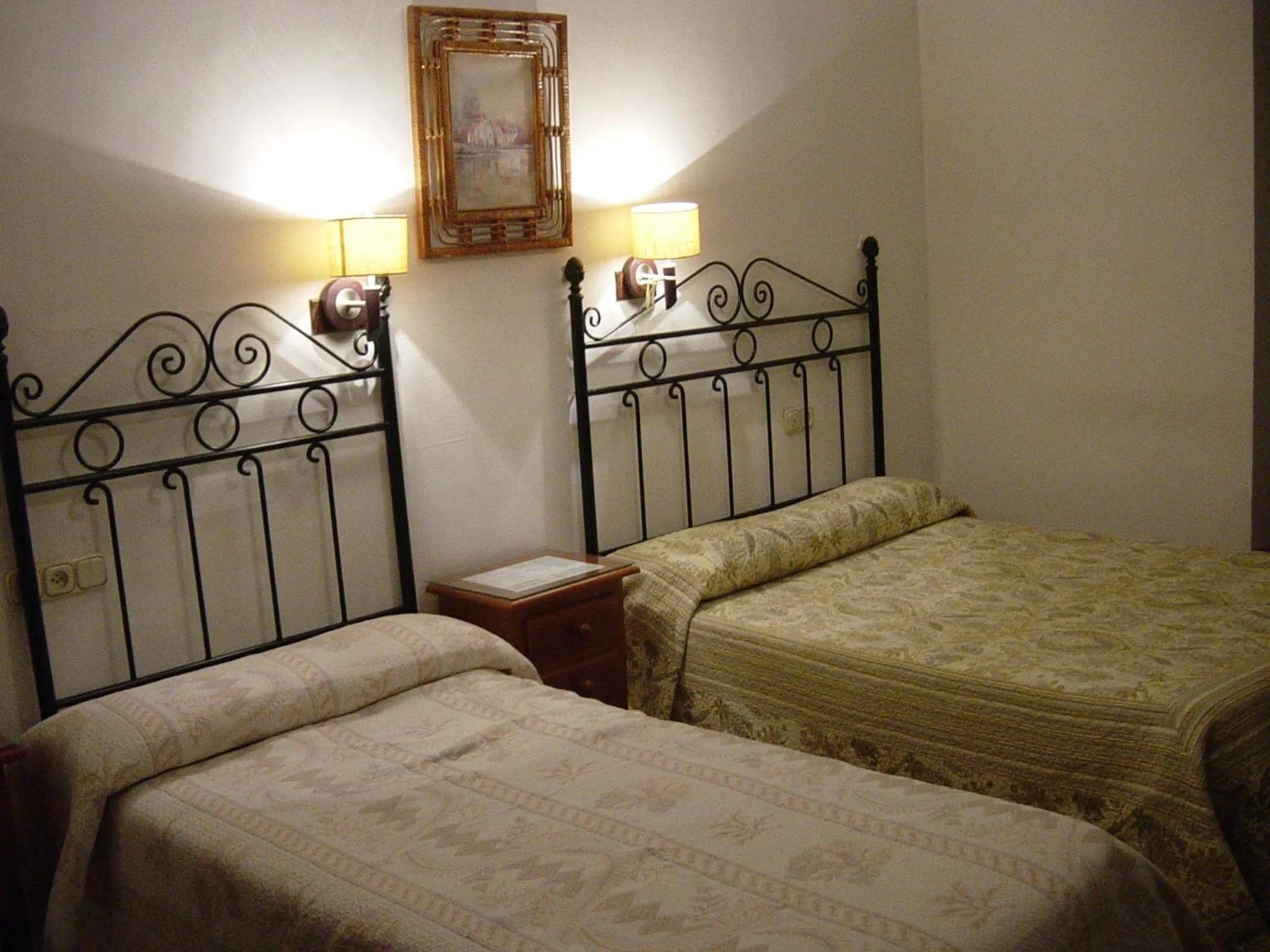 Twin Room in Hostal Colon Antequera