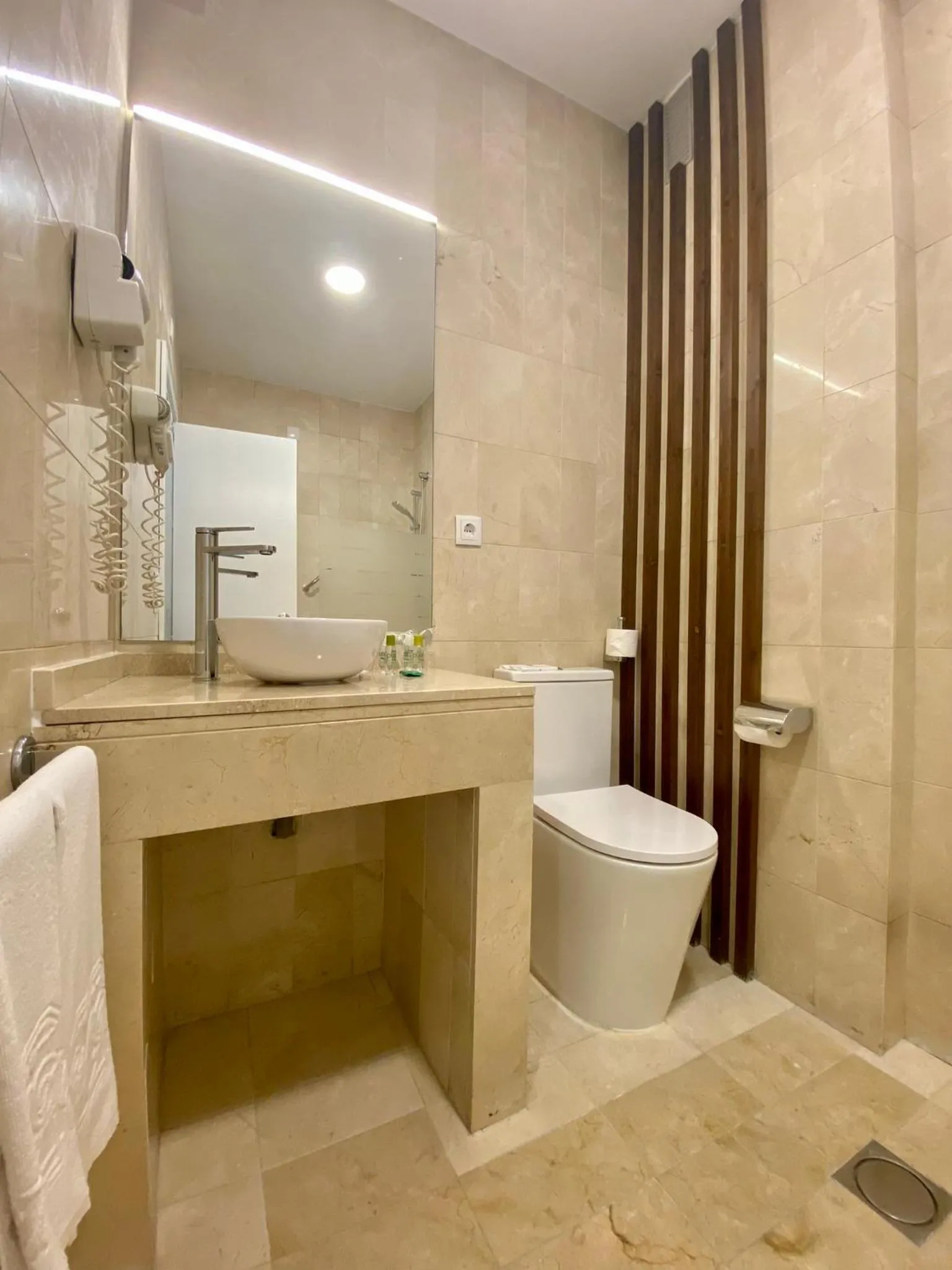 Double or Twin Room in Hotel Derby Sevilla