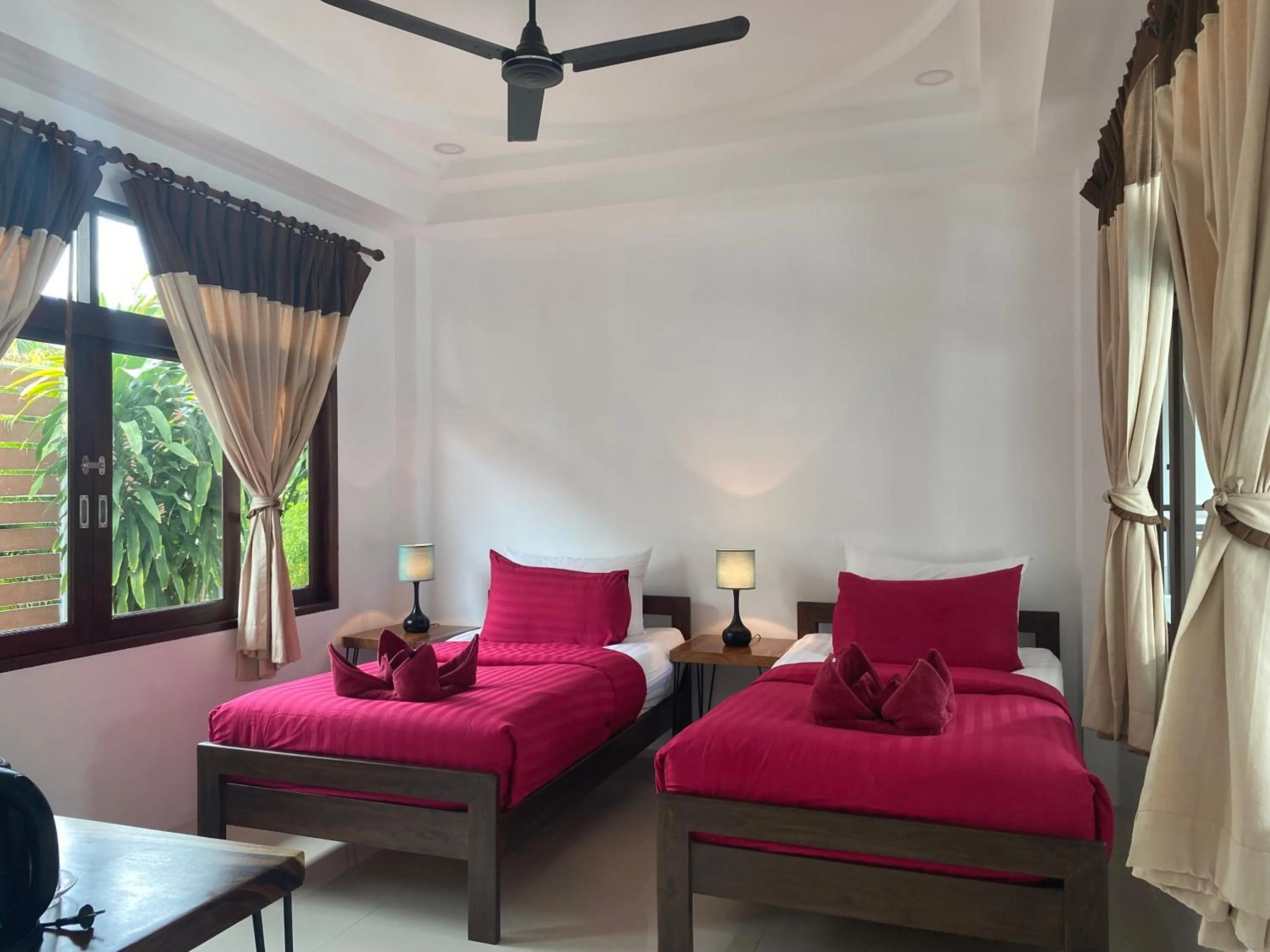 Superior Twin Room in Amara Beach Resort Koh Phangan