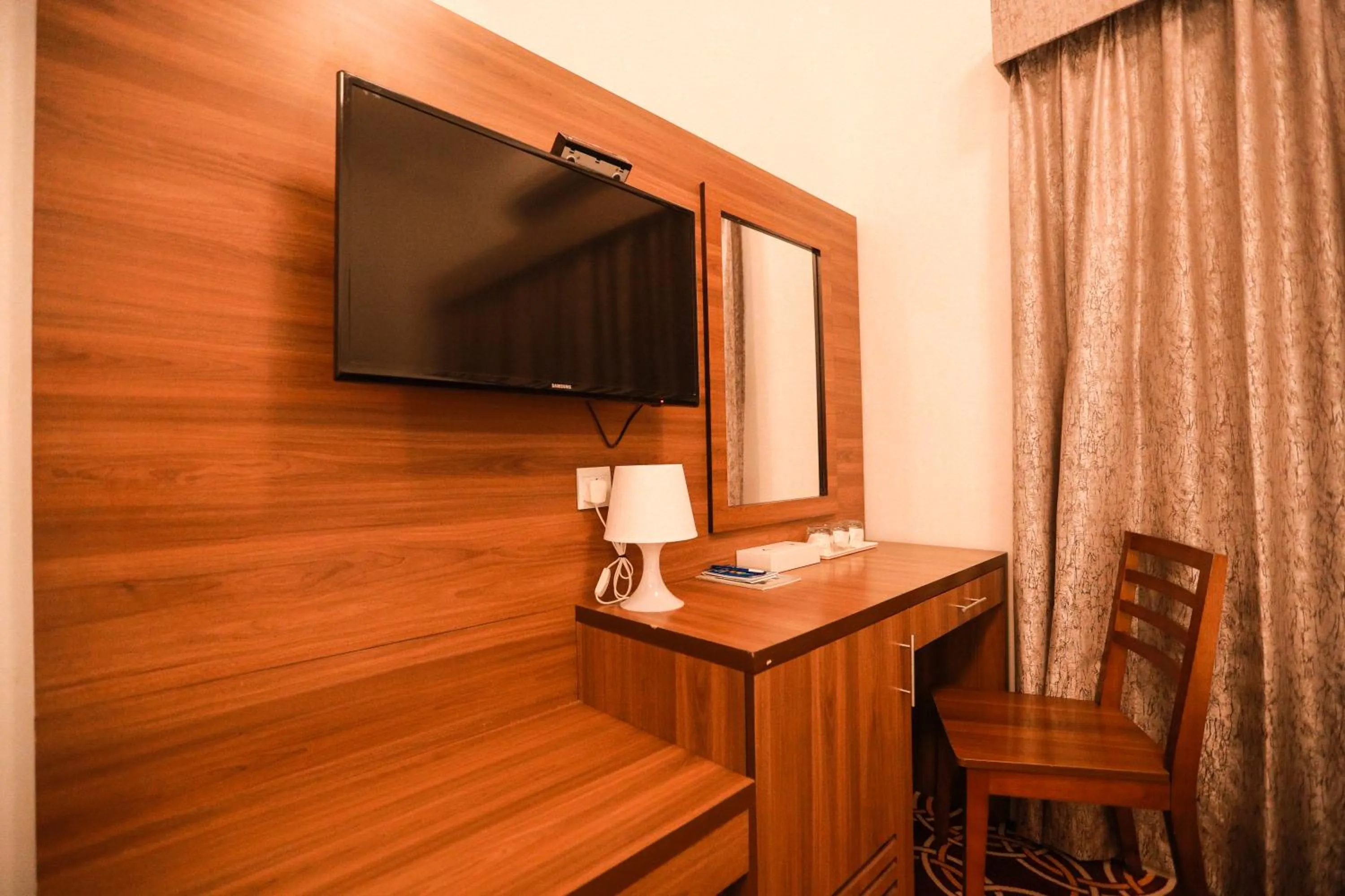 Quadruple Room in AL KARNAK HOTEL - BRANCH