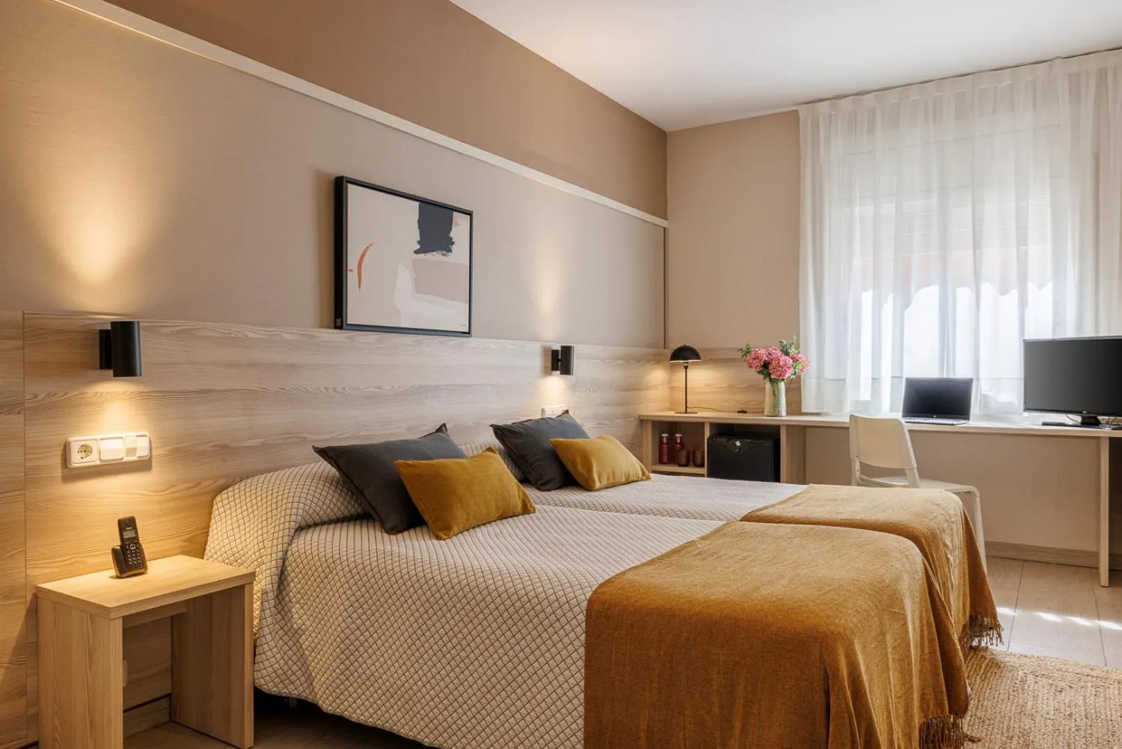 Double or Twin Room in Bonanova Park