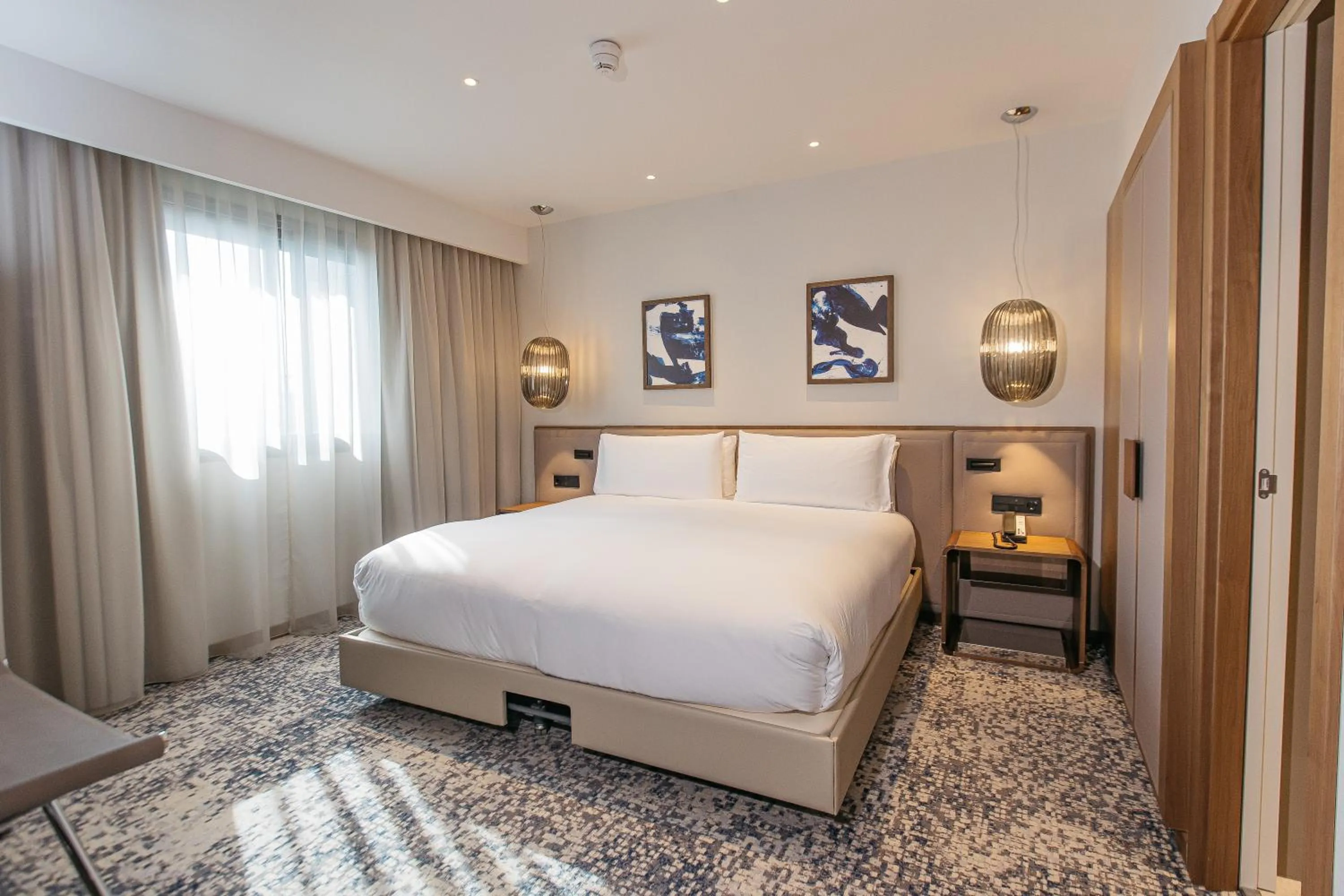 One-Bedroom King Suite with Sofa Bed and Balcony in InterContinental Barcelona by IHG
