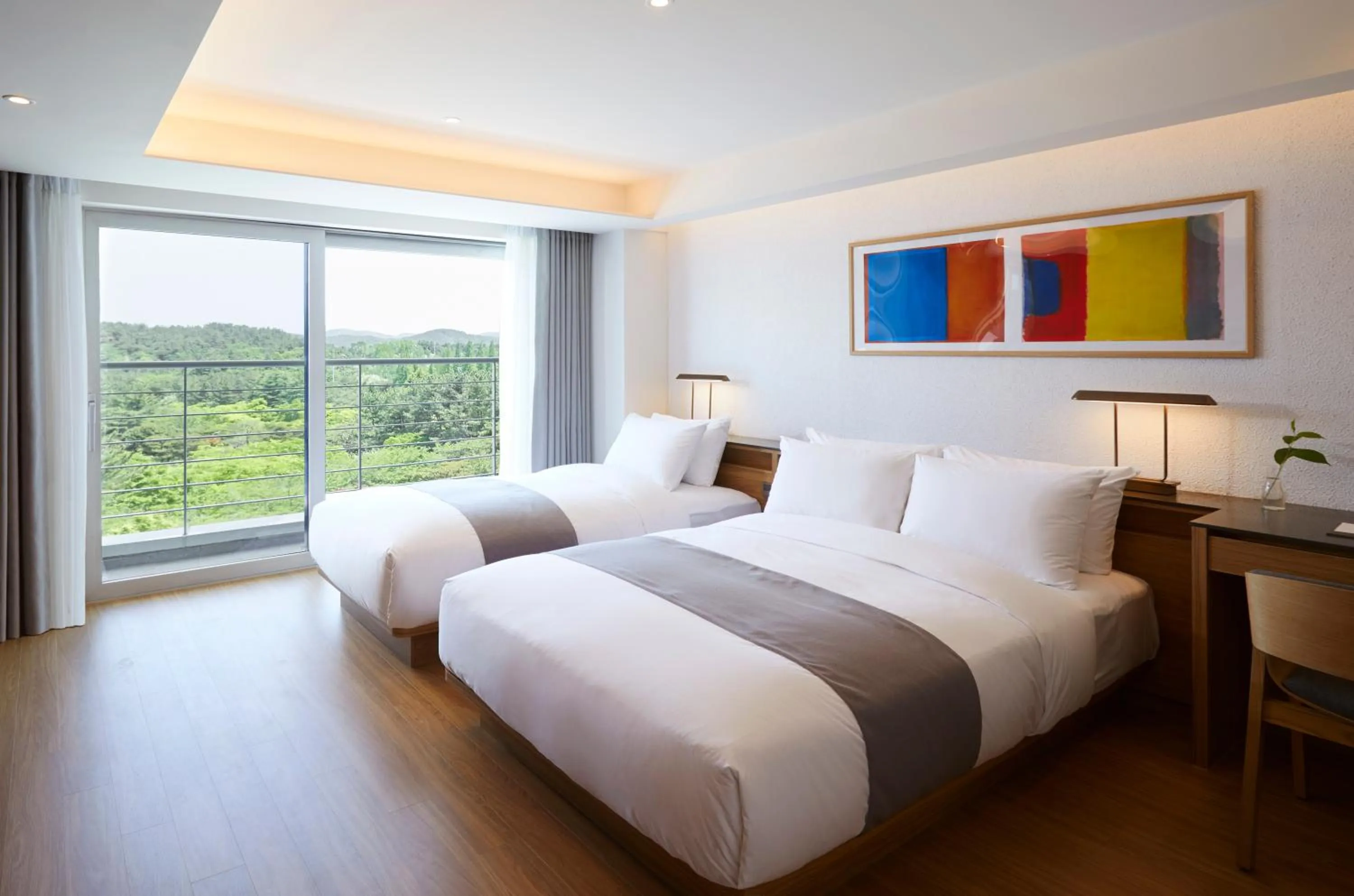 Special Offer - Deluxe Twin Room with Mountain View (Free Access to Swimming Pool for 2Pax)) in Lahan Select Gyeongju
