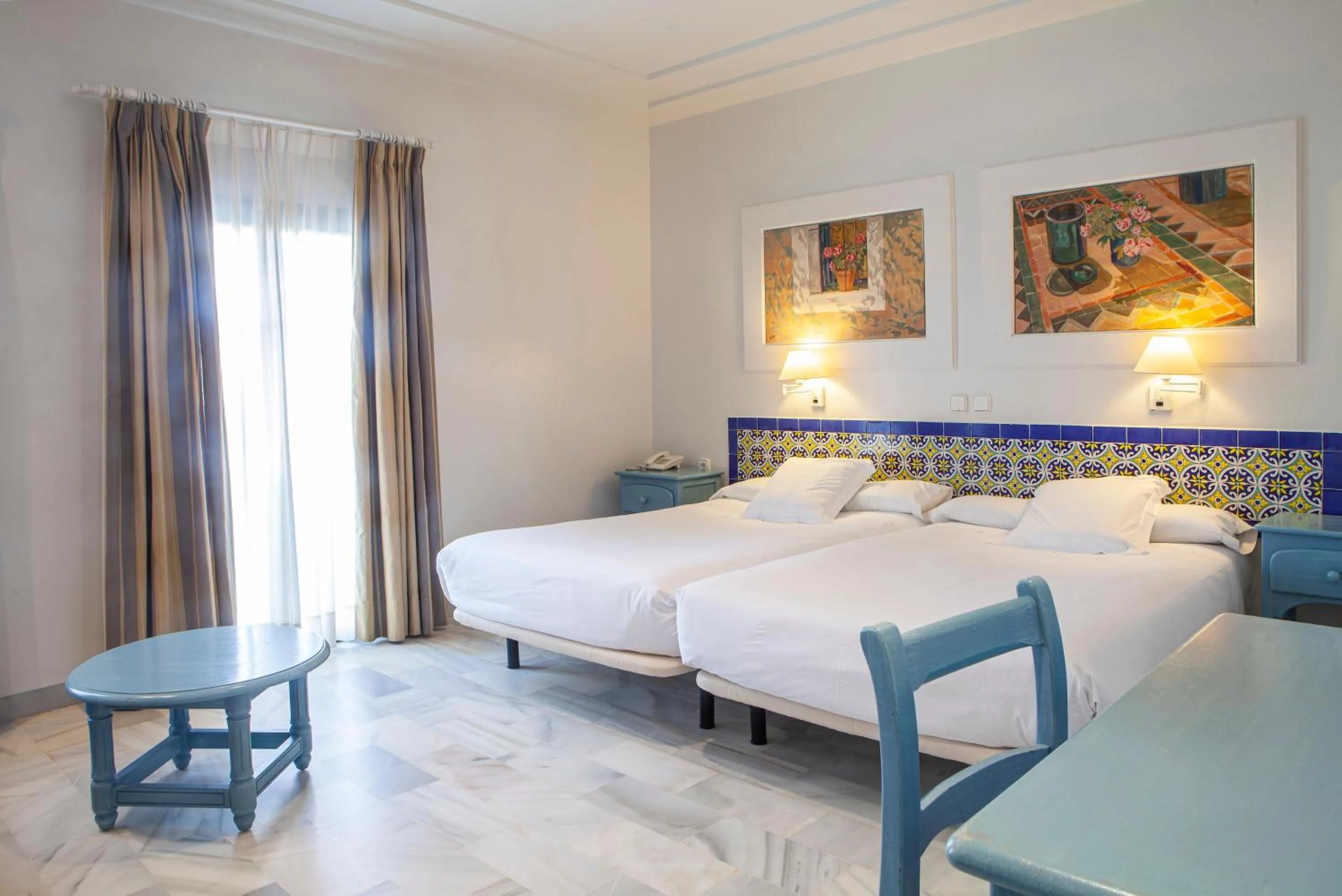 Superior Triple Room in Playa de la Luz