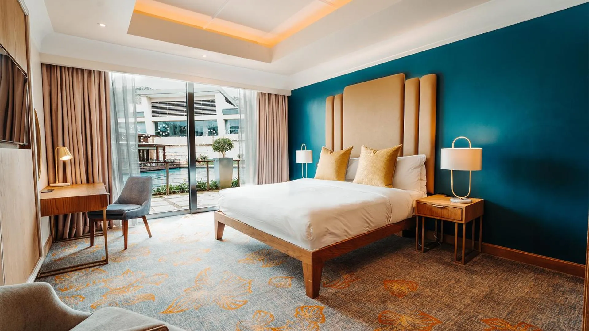 Standard King Room - single occupancy in Silverstar Hotel