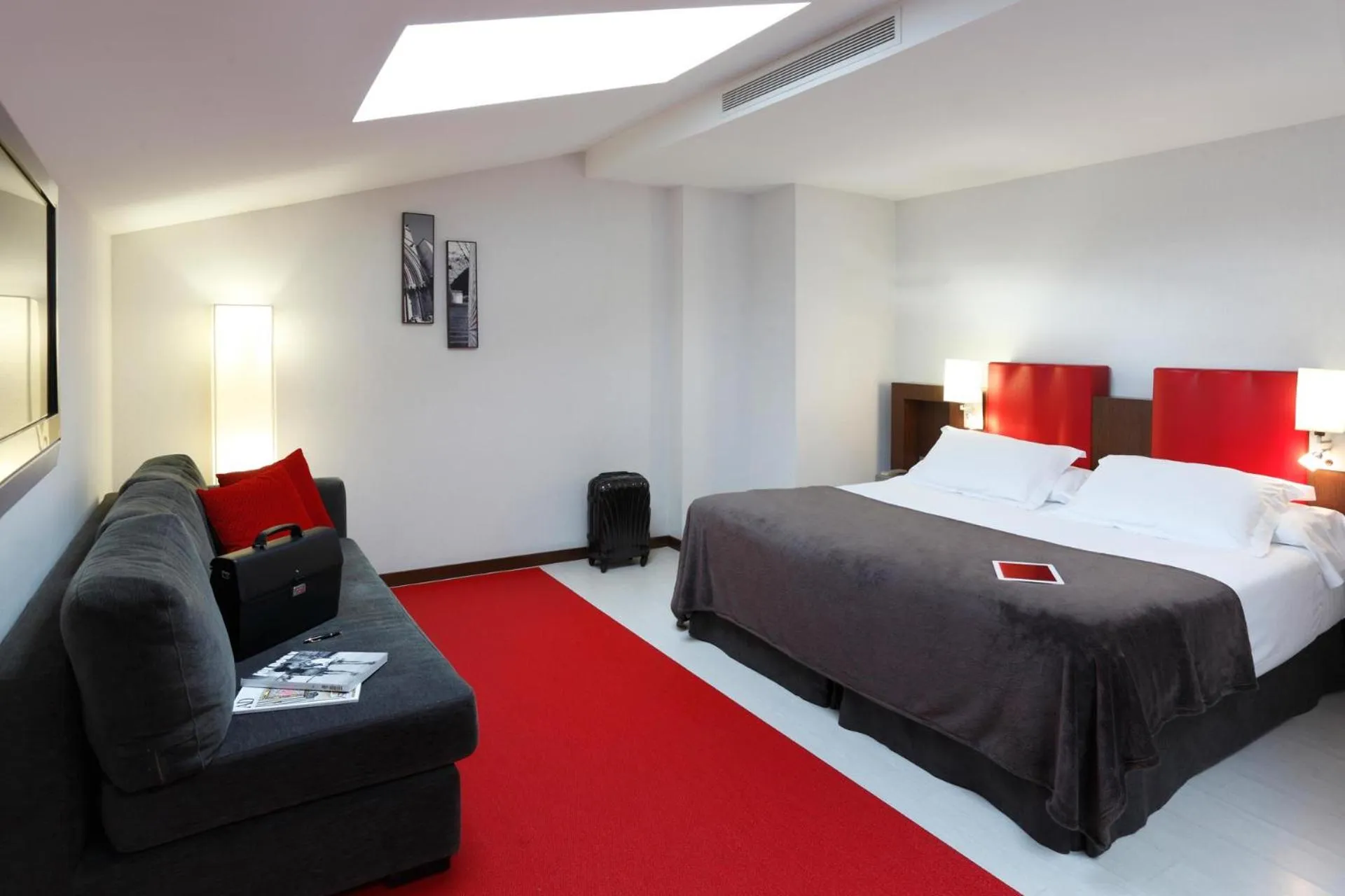 Large Double Room in Ciutat de Girona