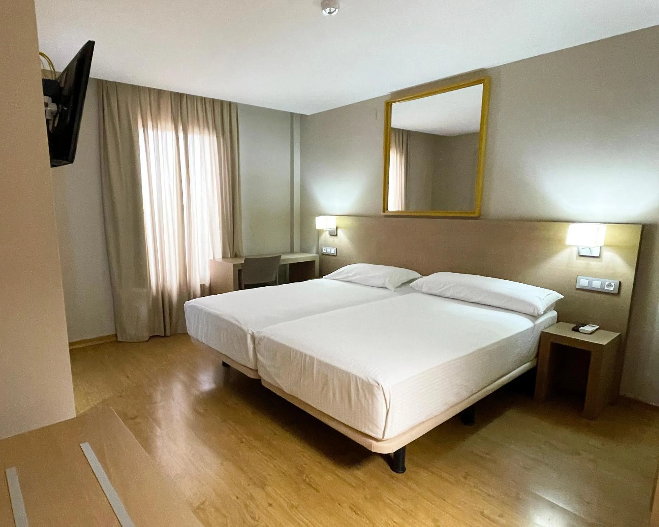  Double Room - 1 o 2 Beds in Nuevo Zenit Calahorra