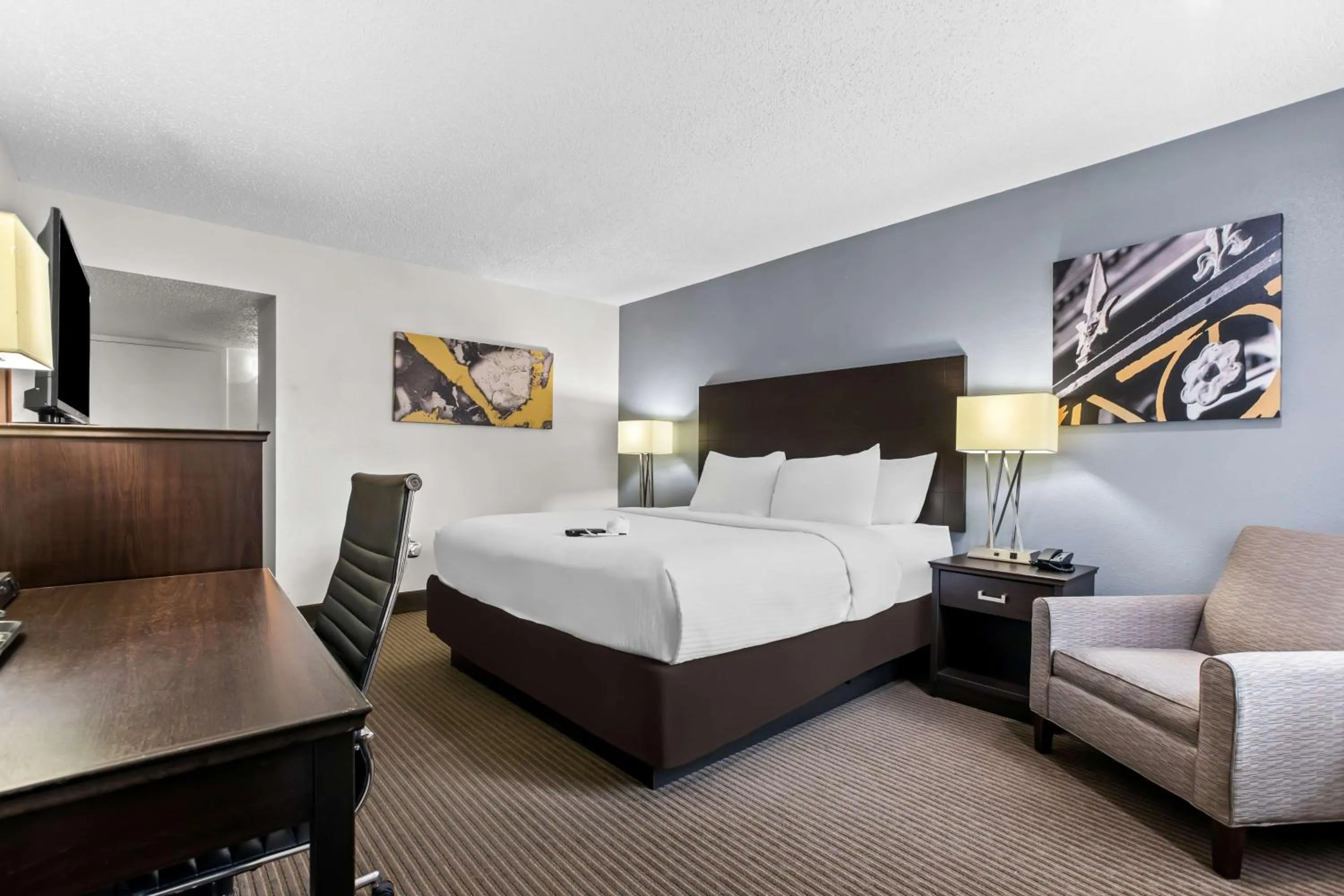 One-Bedroom King Suite with Sofa Bed in Best Western Downtown Casper Hotel