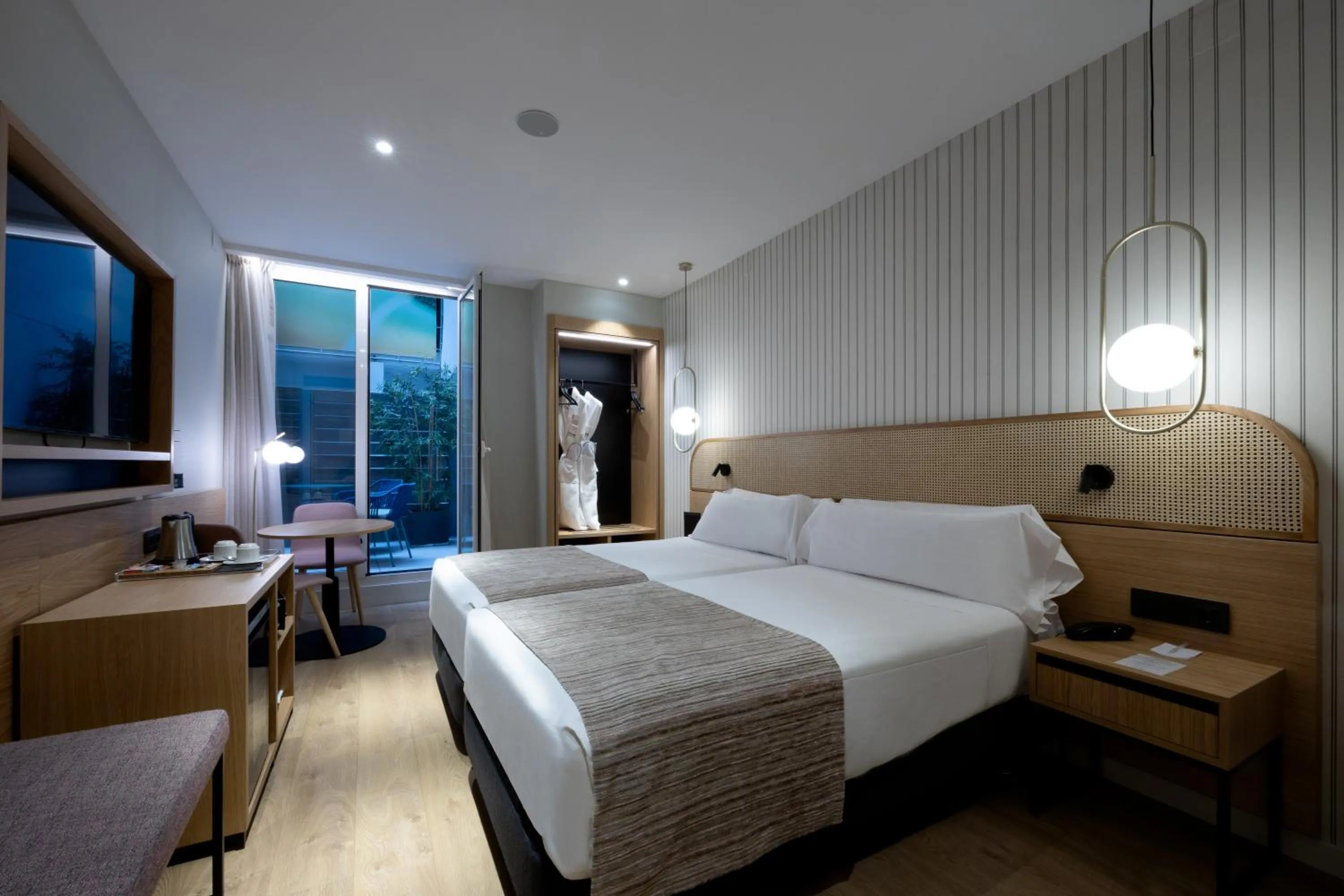 Double or Twin Room with Balcony or Terrace in Catalonia Diagonal Centro