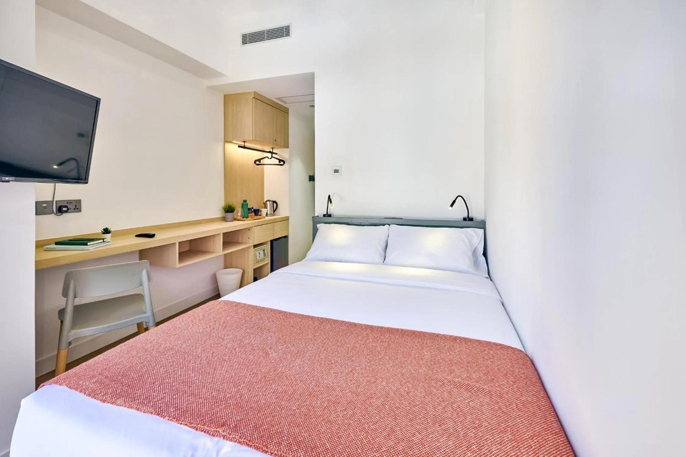 Double Room With Semi Seaview in South Nest