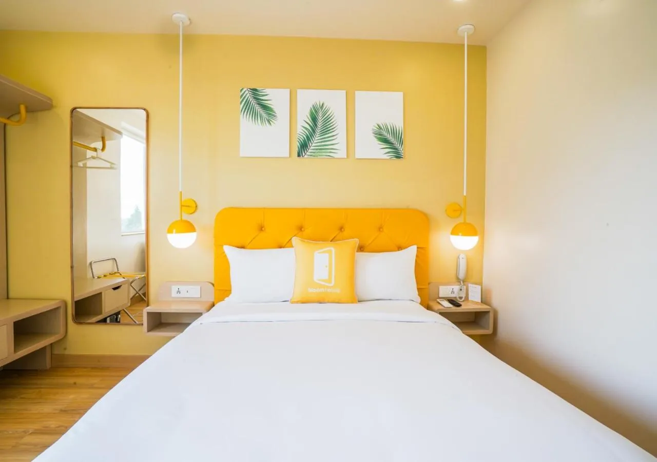 Standard Queen Room - single occupancy in Bloom Hotel - Bengaluru Airport