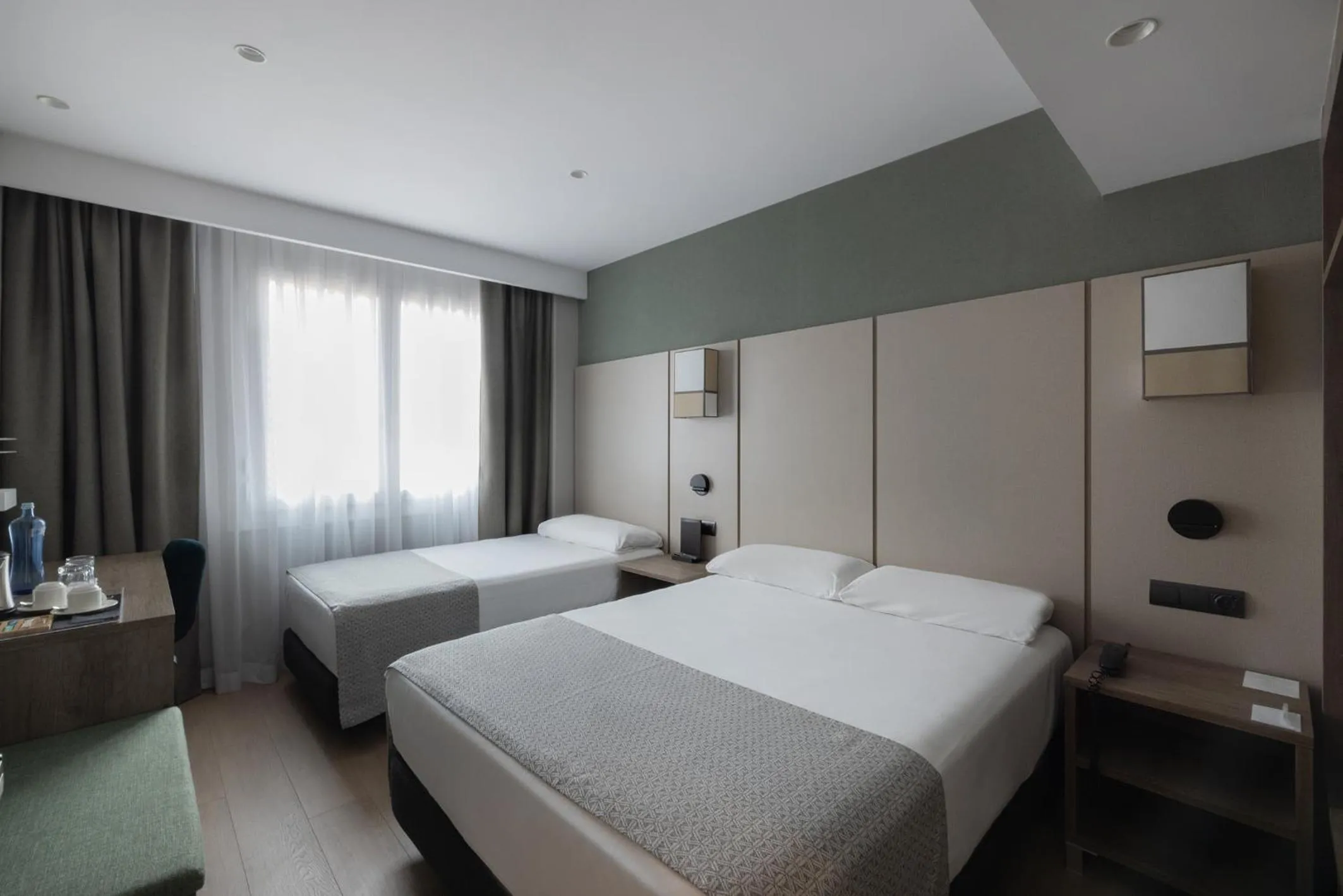 Triple Room (3 Adults) in Catalonia Albeniz