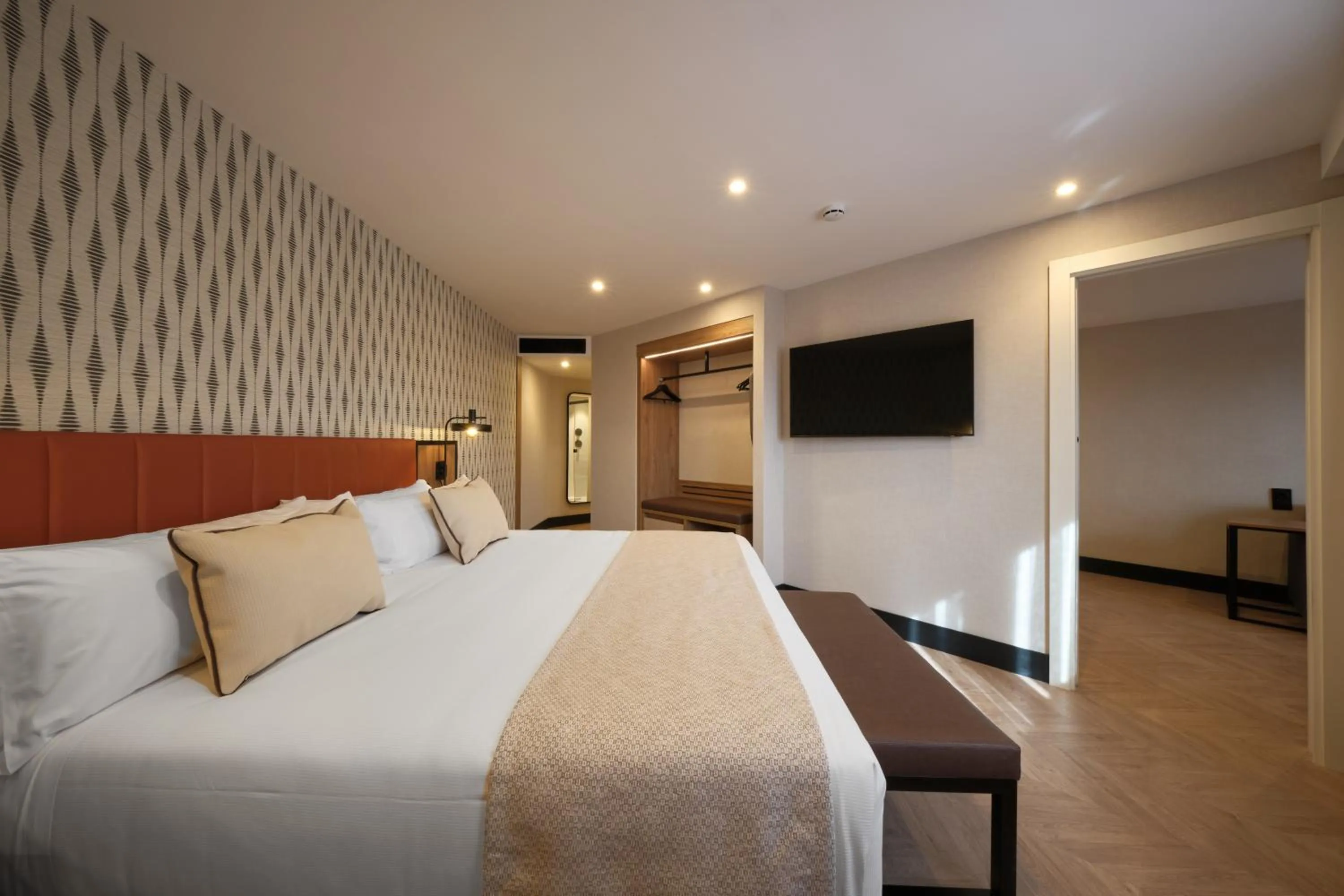 Deluxe Family Room in Catalonia Park Putxet