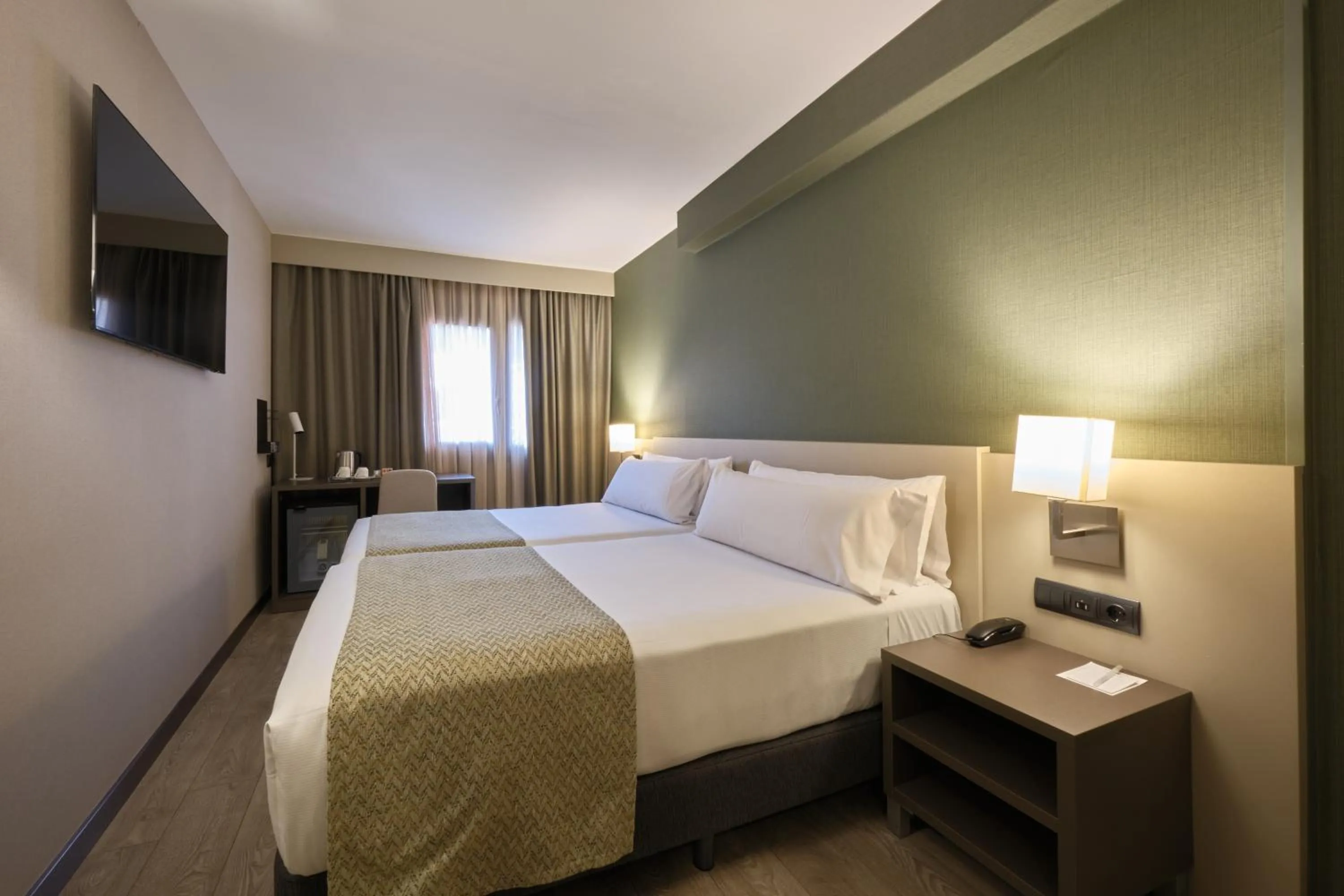 Double or Twin Room in Catalonia Park Putxet