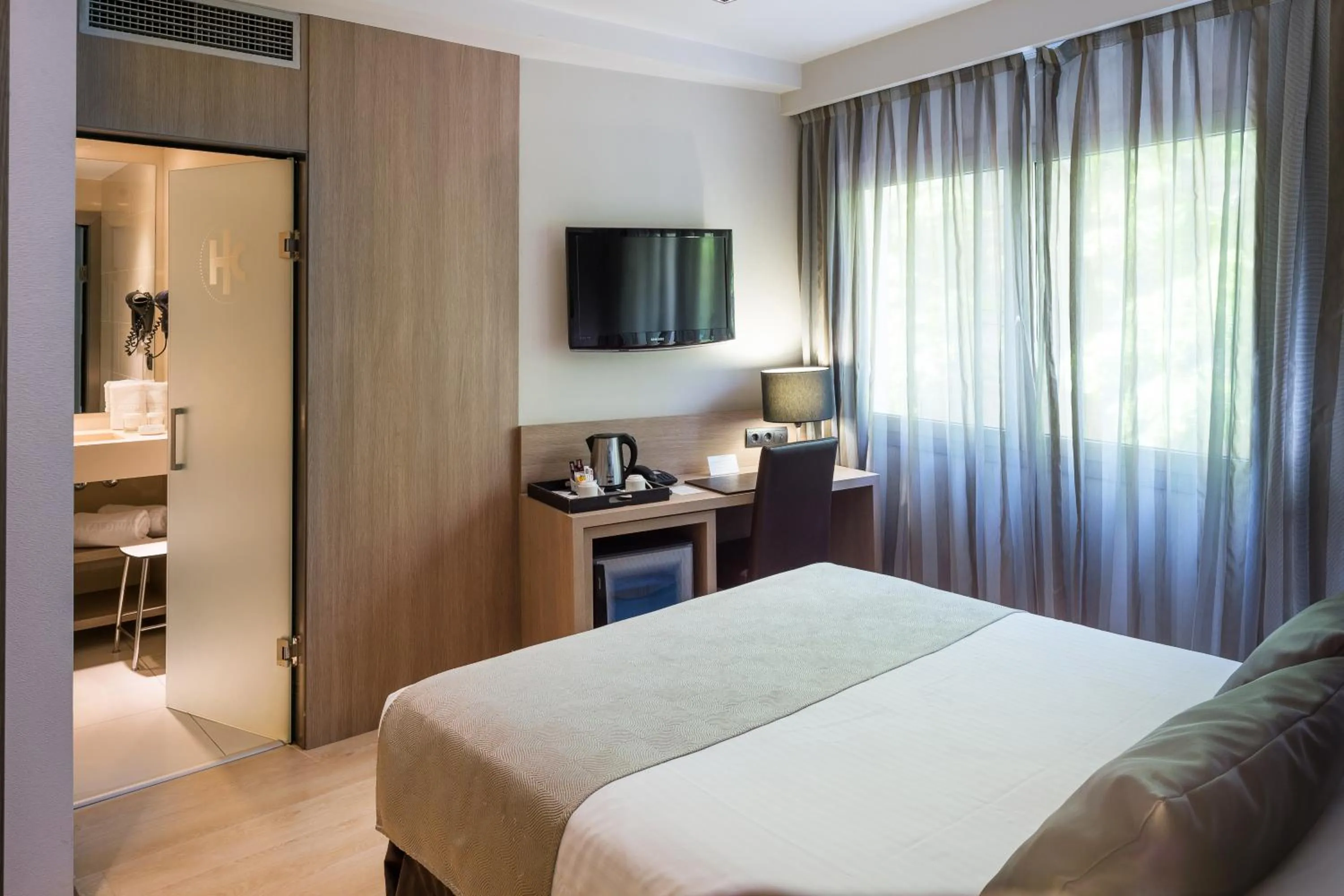 Premium Double or Twin Room in Catalonia Atenas