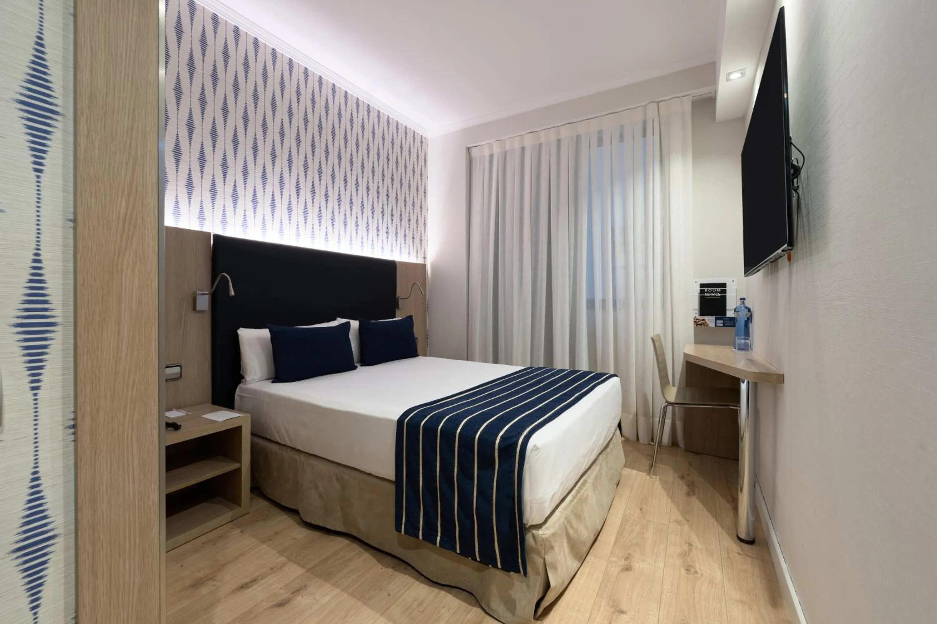 Single Room in Catalonia Roma