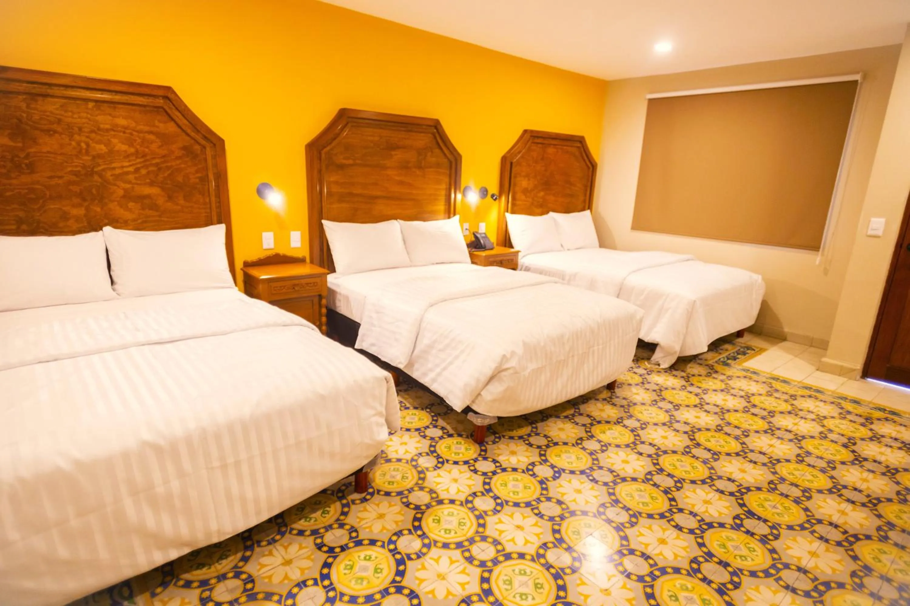 Standard Triple Room in Hotel Real Toledo by Kavia