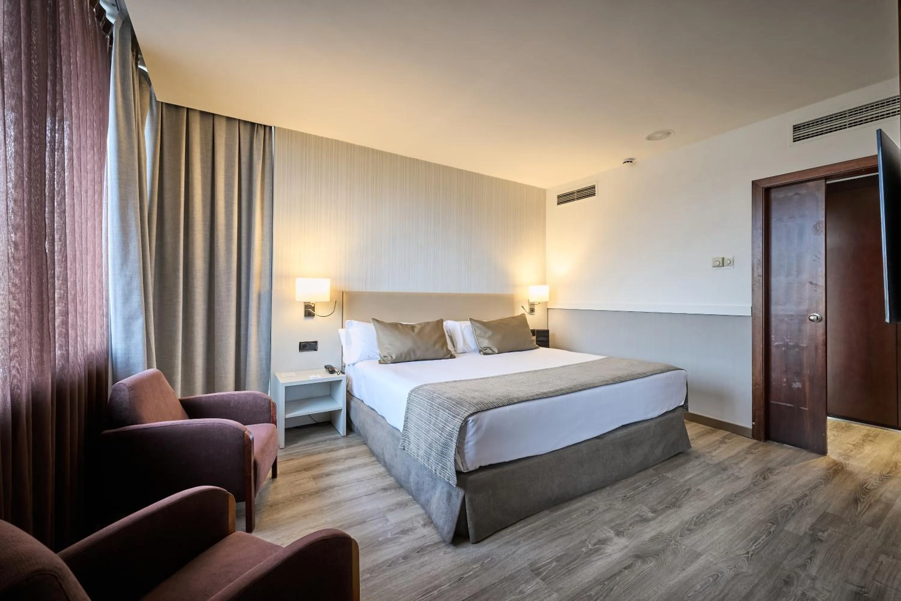 Suite in Catalonia Gran Hotel Verdi