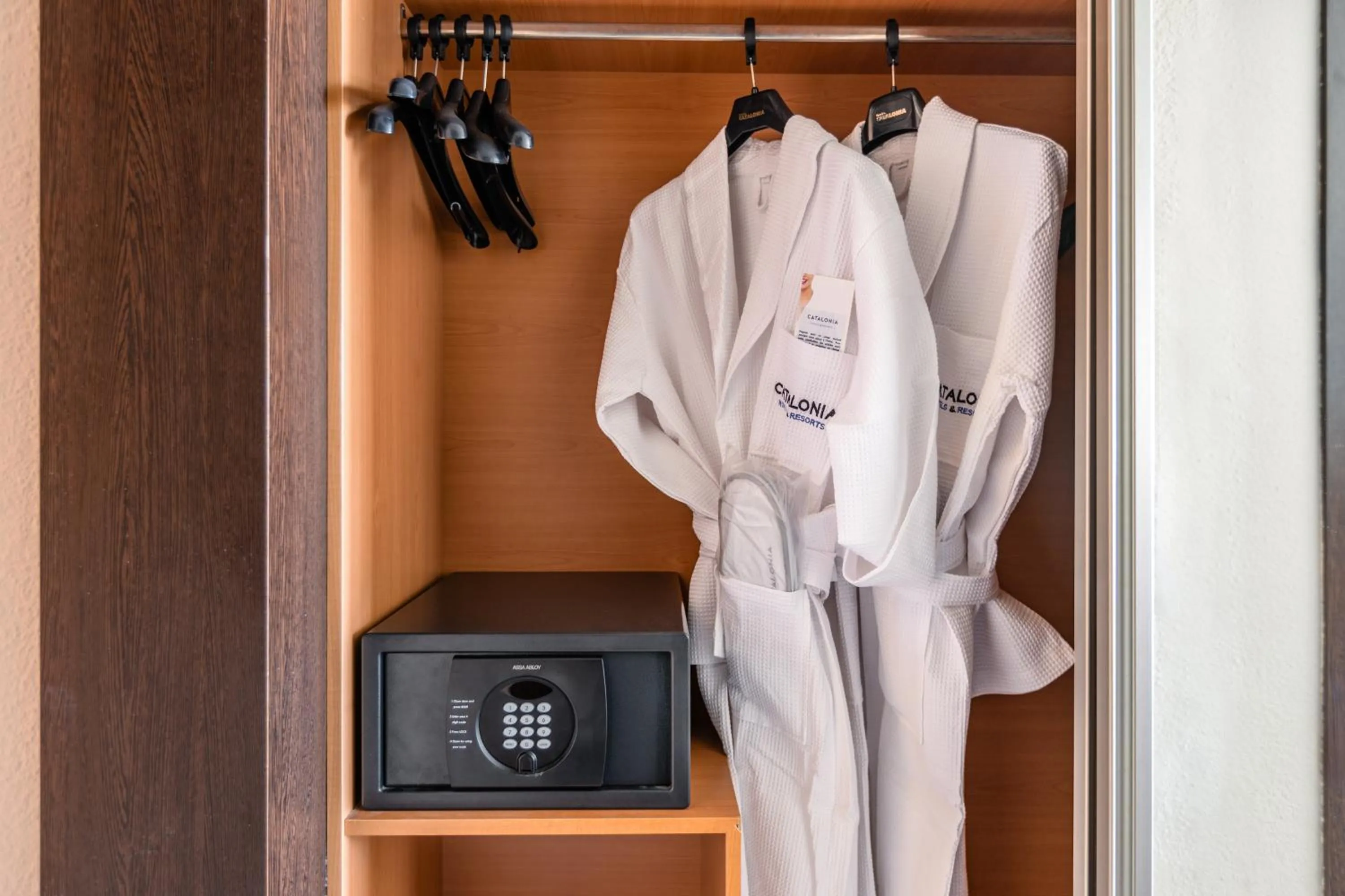 Premium Family Room in Catalonia Oro Negro