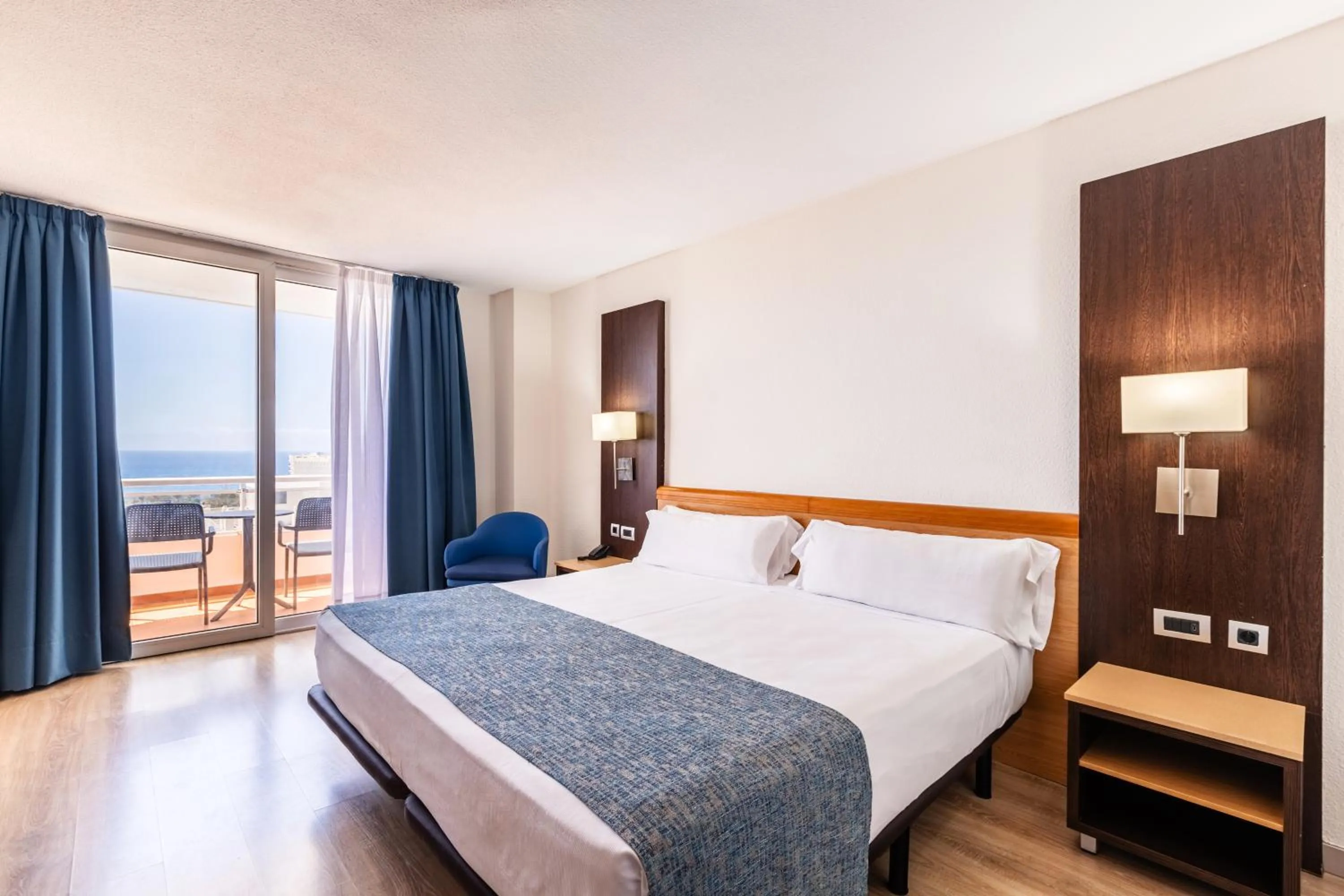 Premium Double Room - single occupancy in Catalonia Oro Negro