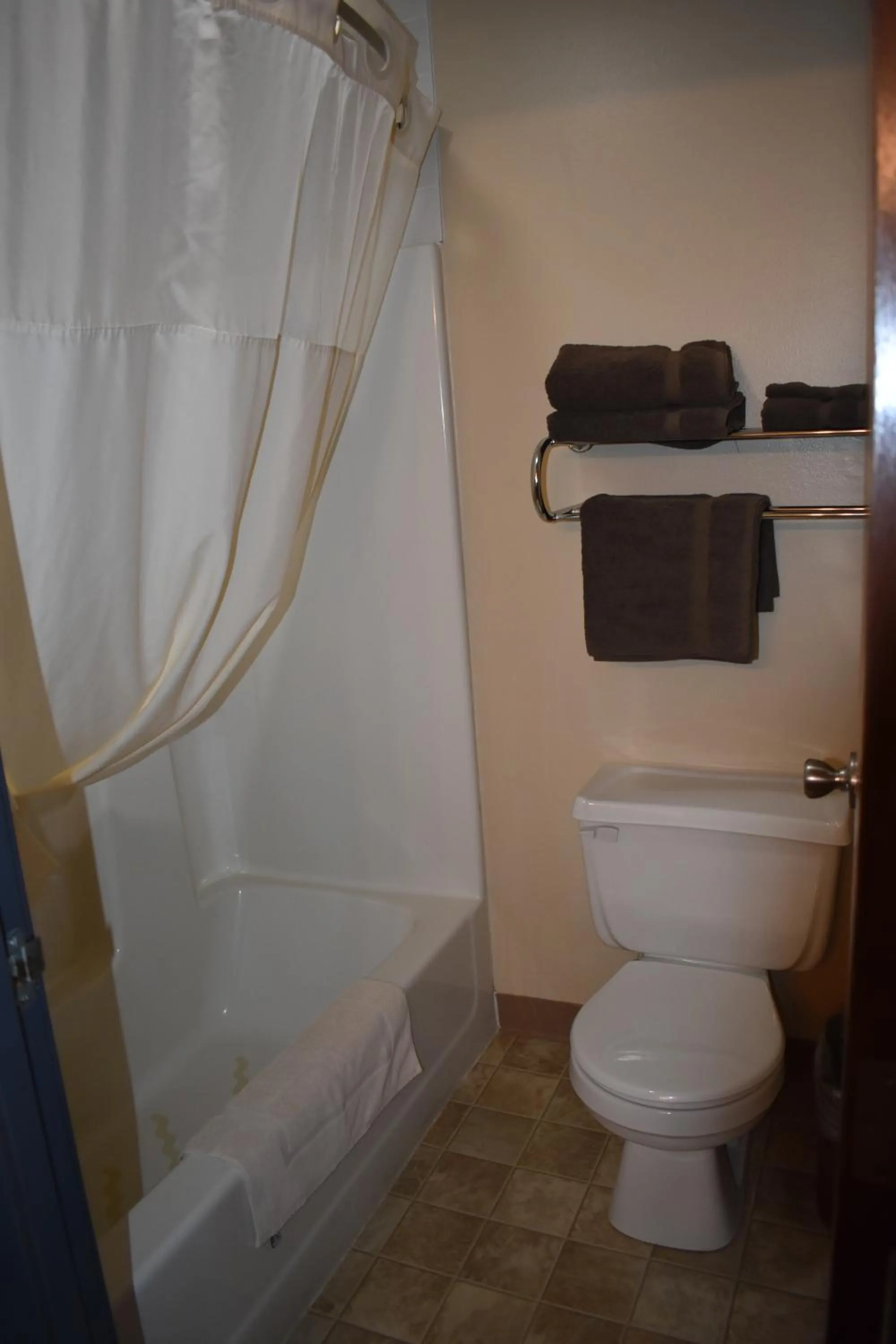 King Room - single occupancy - Non-Smoking in Heartland Hotel & Suites