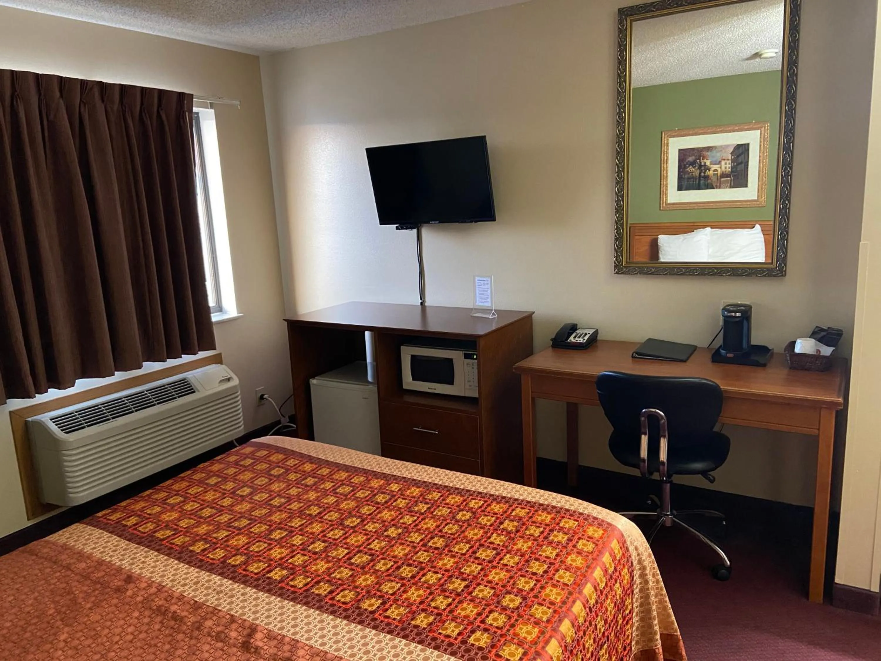 Double Room - single occupancy in Heartland Hotel & Suites