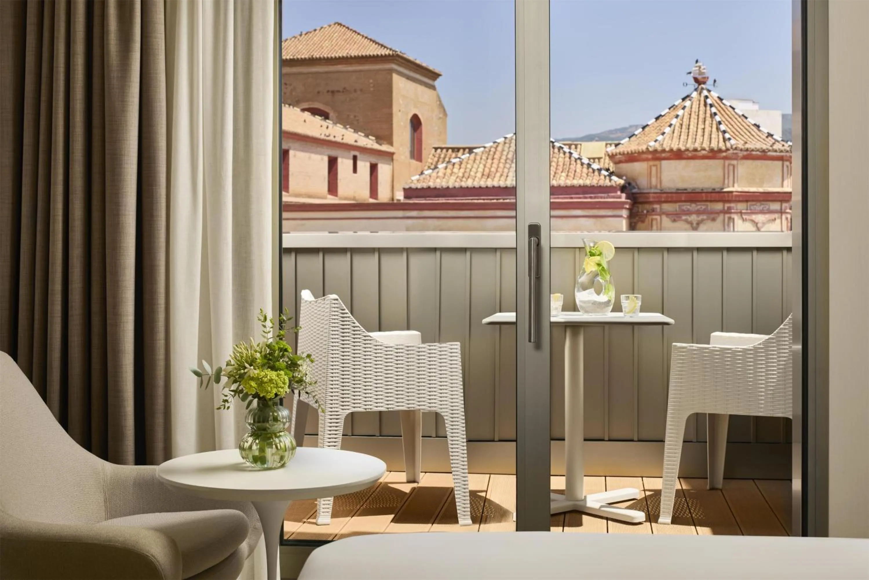 Standard Double or Twin Room with Balcony in NH Málaga