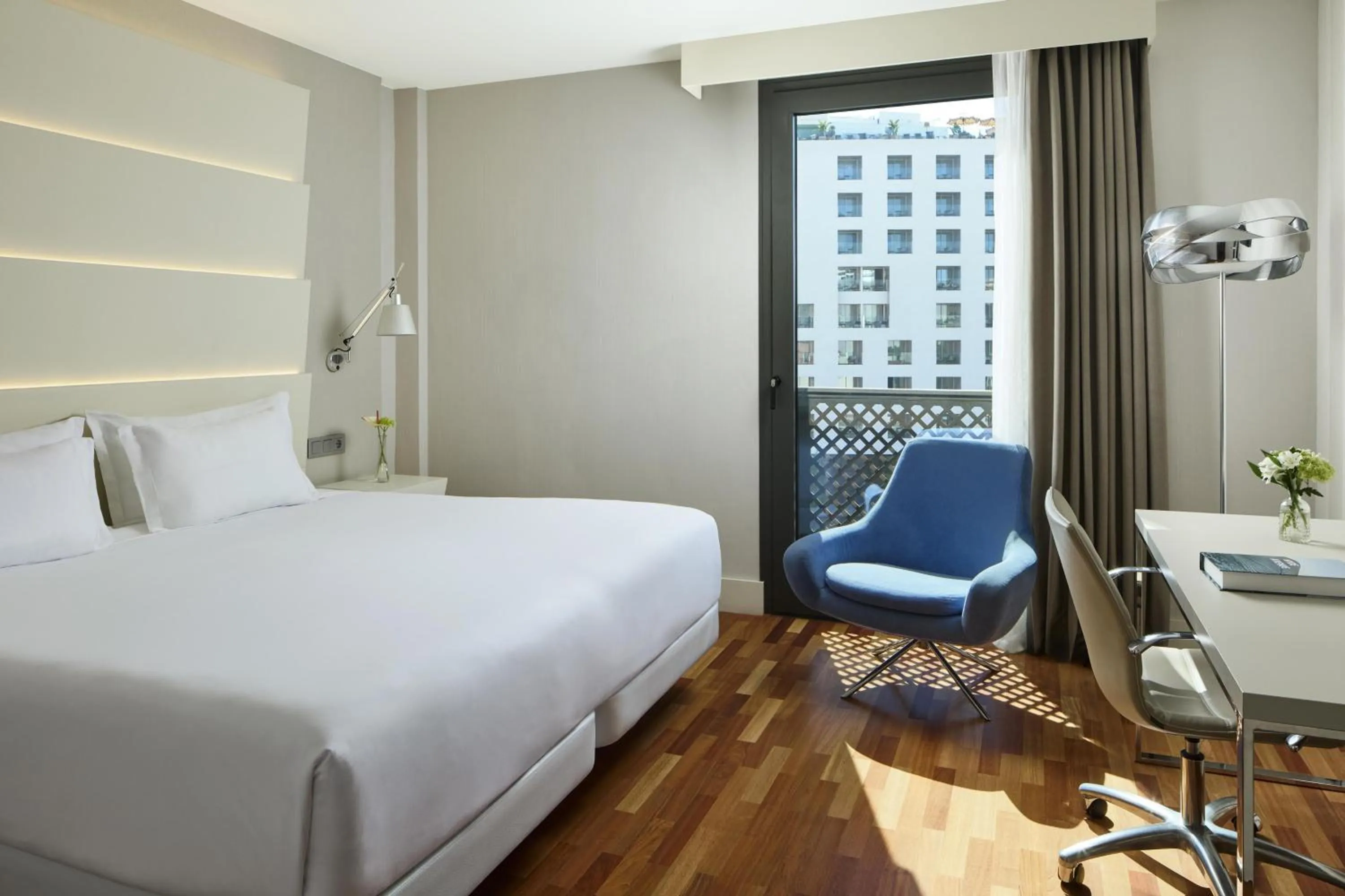 SUPERIOR DOUBLE CITY VIEW in NH Málaga