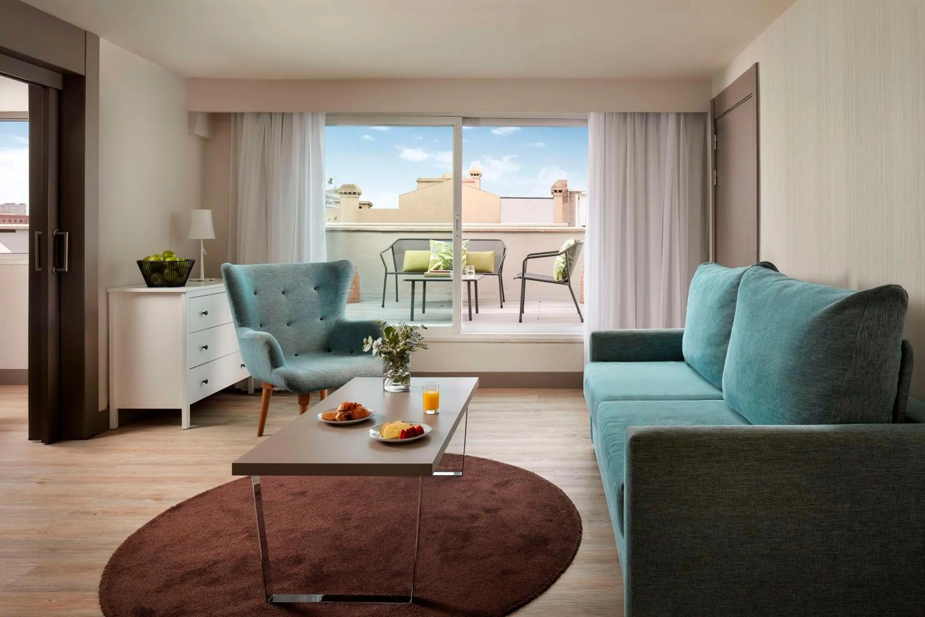 Family Room (1 Adult + 3 Children) in NH Madrid Zurbano