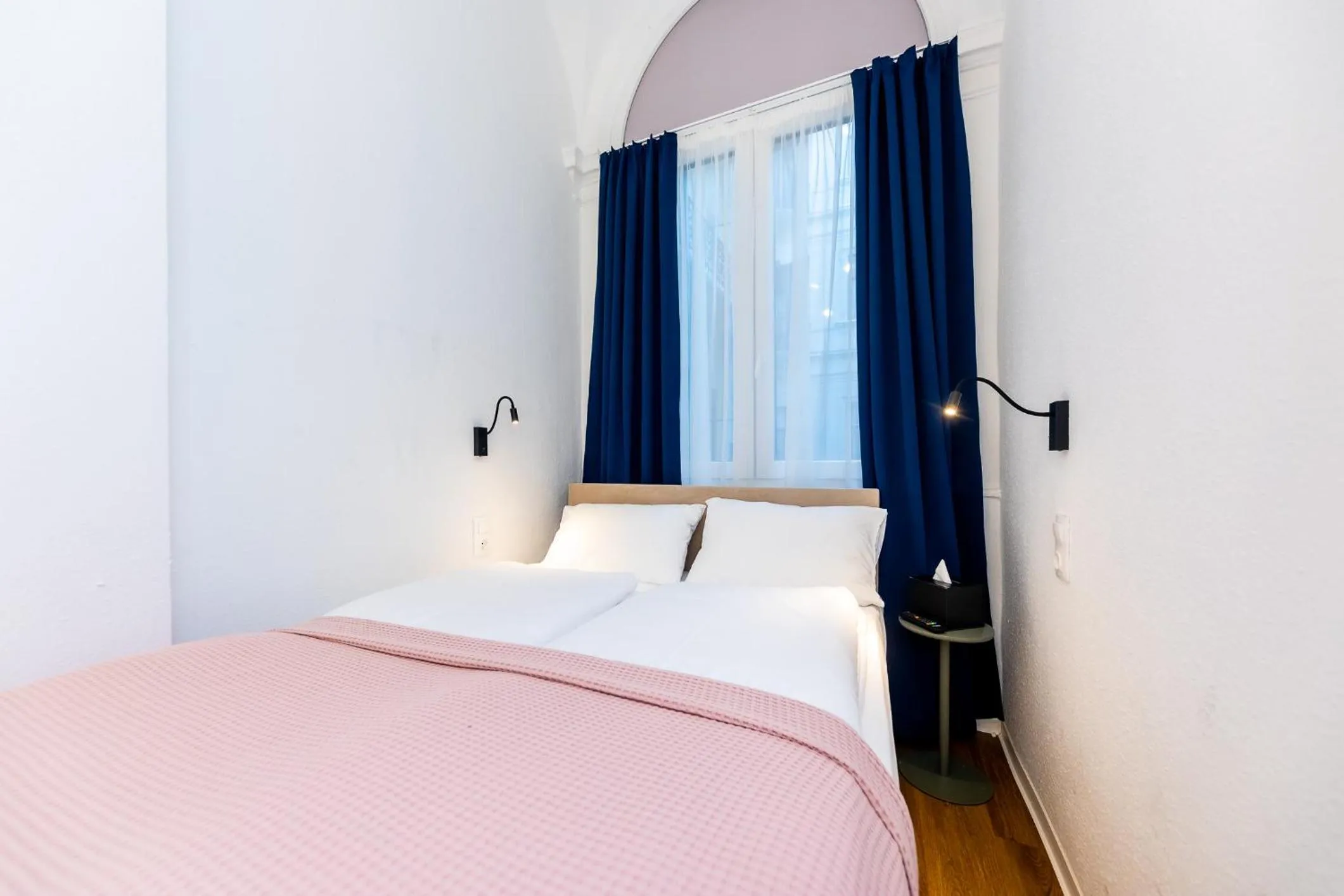 Small Double Room in Adagio Downtown Rooms