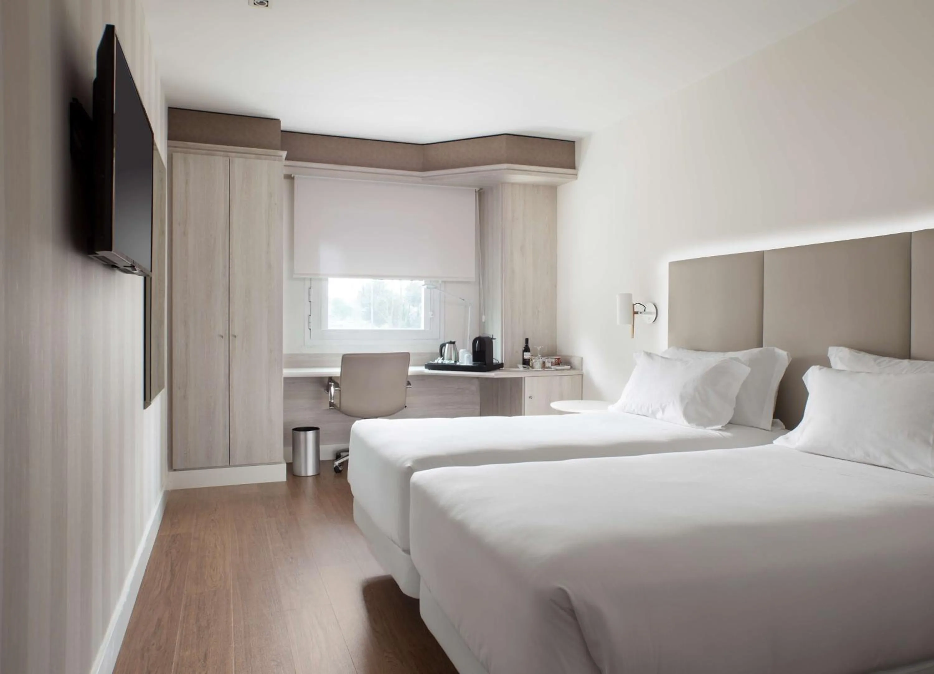 Superior Double or Twin Room in NH Barajas Airport